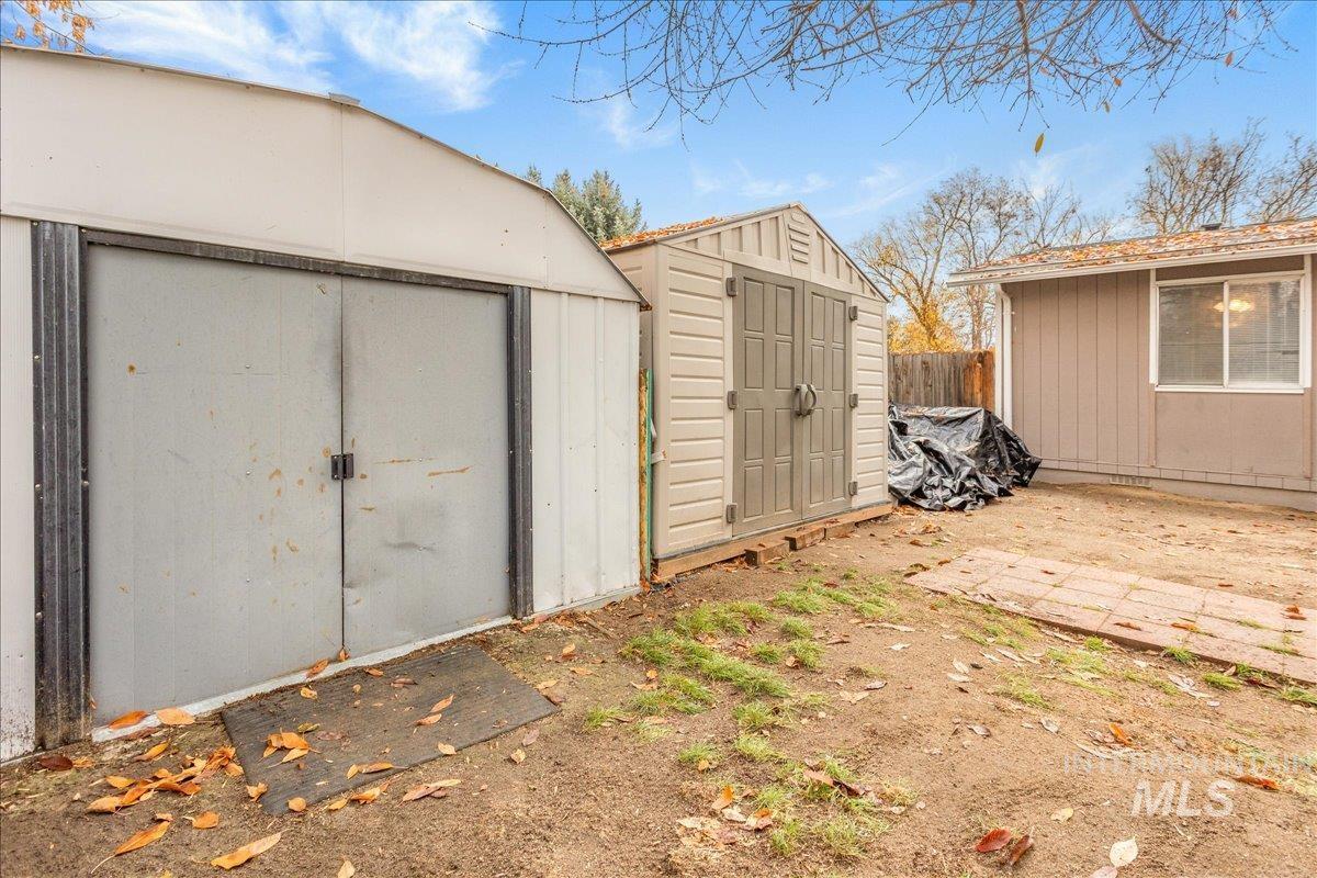 4550 W Bloom St, Boise, Idaho 83703, 4 Bedrooms, 2 Bathrooms, Residential For Sale, Price $470,000,MLS 98968297