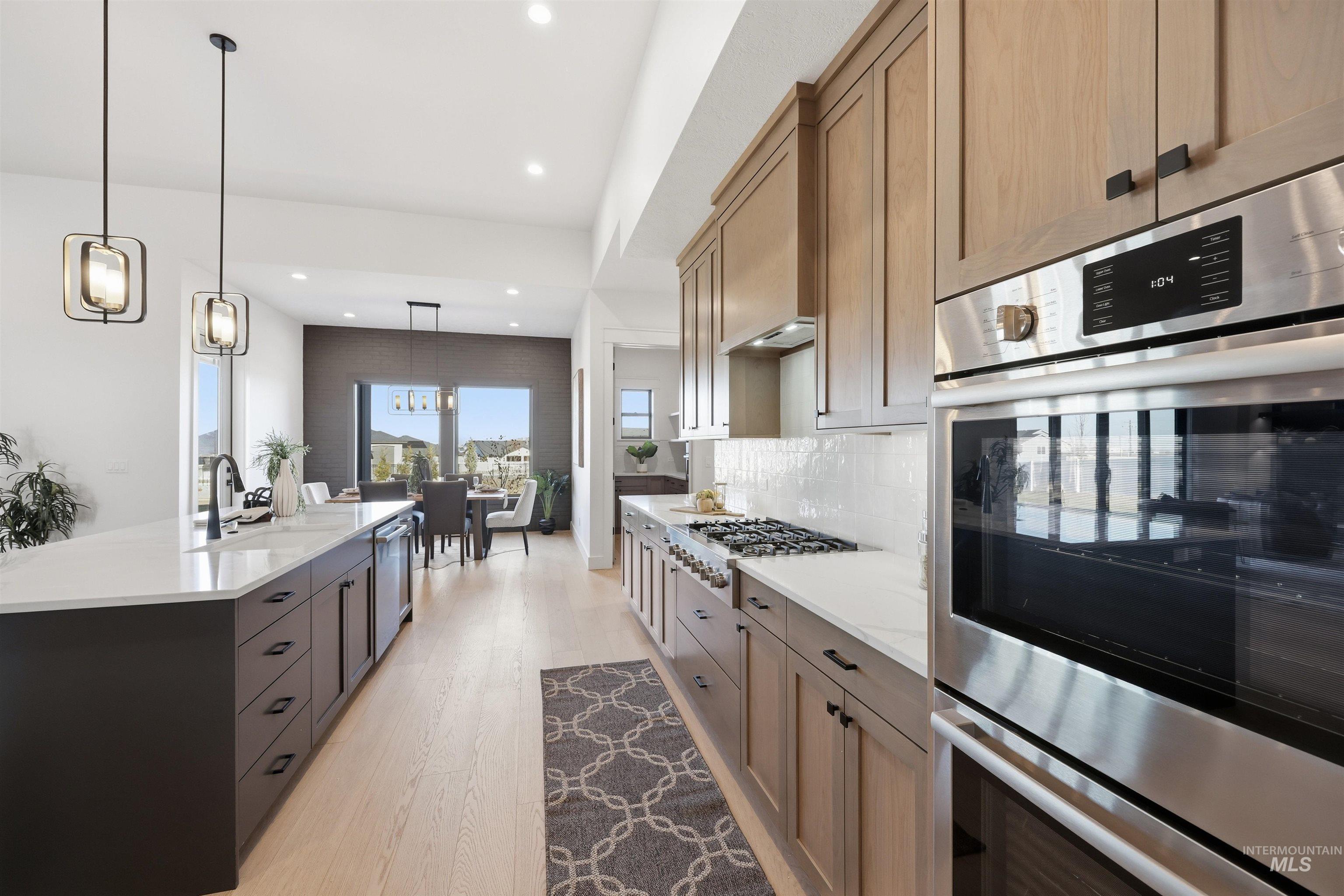 42 E Shafer View Drive, Meridian, Idaho 83642, 4 Bedrooms, 3.5 Bathrooms, Residential For Sale, Price $1,249,900,MLS 98968301