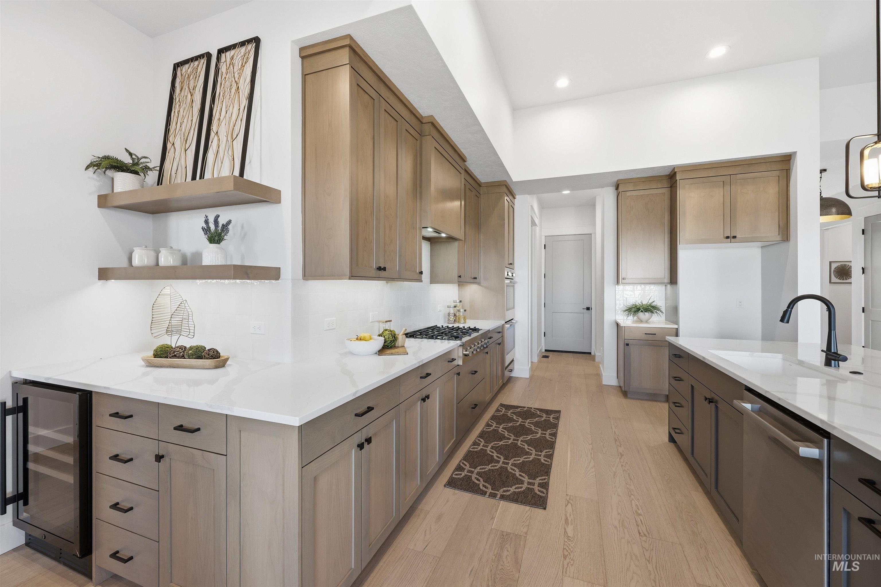 42 E Shafer View Drive, Meridian, Idaho 83642, 4 Bedrooms, 3.5 Bathrooms, Residential For Sale, Price $1,249,900,MLS 98968301