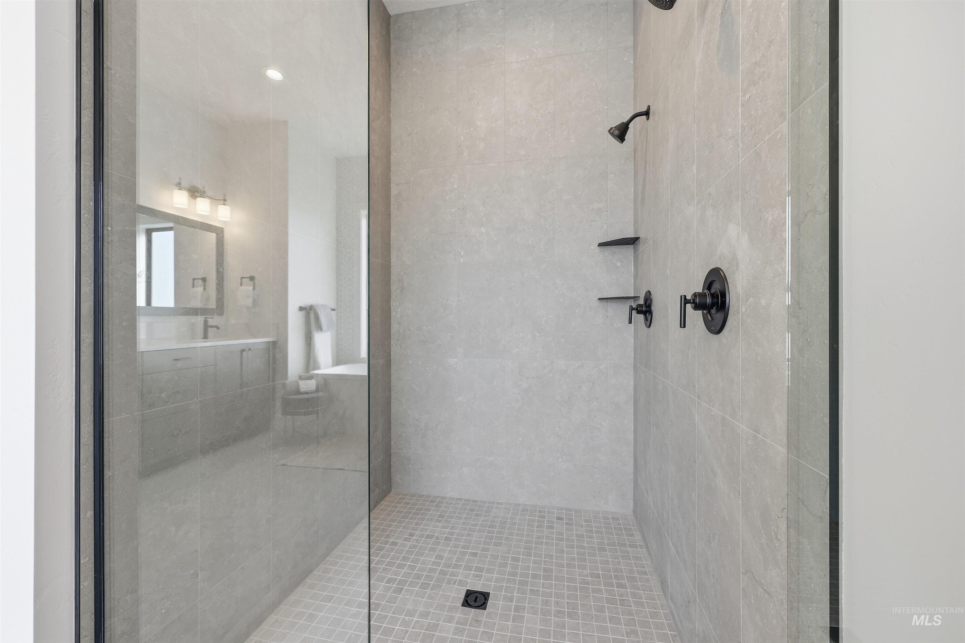 42 E Shafer View Drive, Meridian, Idaho 83642, 4 Bedrooms, 3.5 Bathrooms, Residential For Sale, Price $1,249,900,MLS 98968301