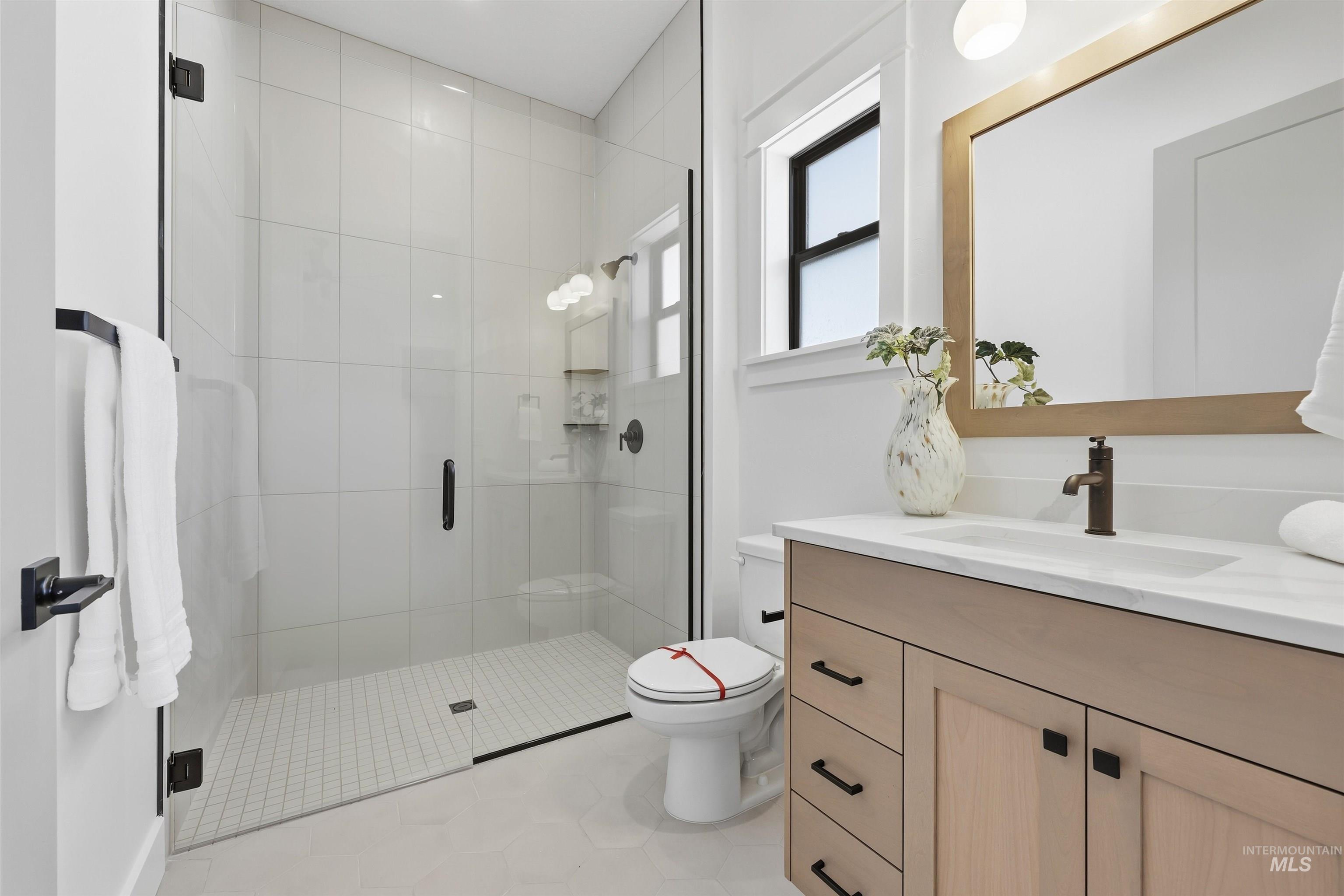 42 E Shafer View Drive, Meridian, Idaho 83642, 4 Bedrooms, 3.5 Bathrooms, Residential For Sale, Price $1,249,900,MLS 98968301