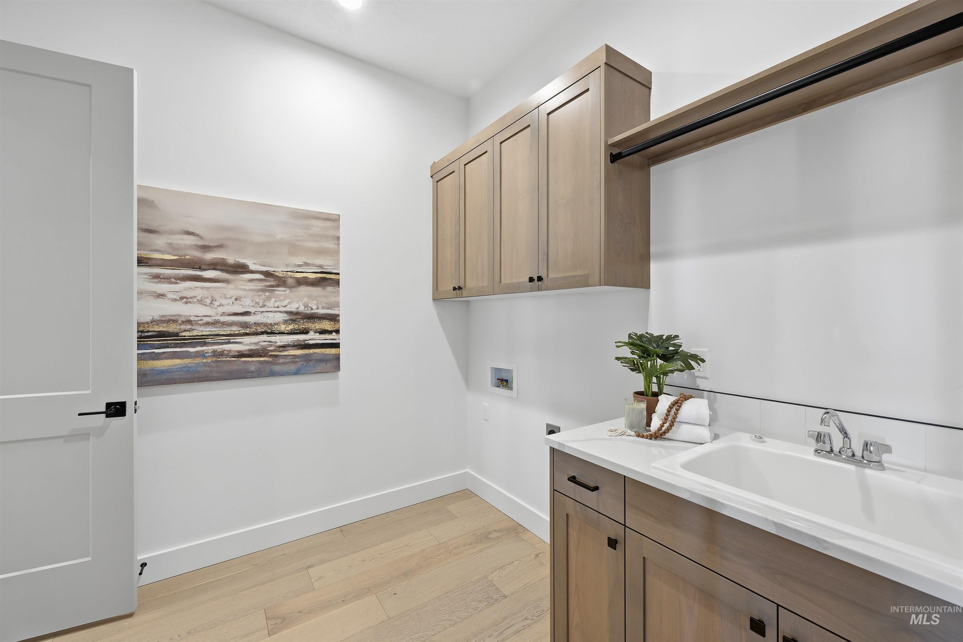 42 E Shafer View Drive, Meridian, Idaho 83642, 4 Bedrooms, 3.5 Bathrooms, Residential For Sale, Price $1,249,900,MLS 98968301