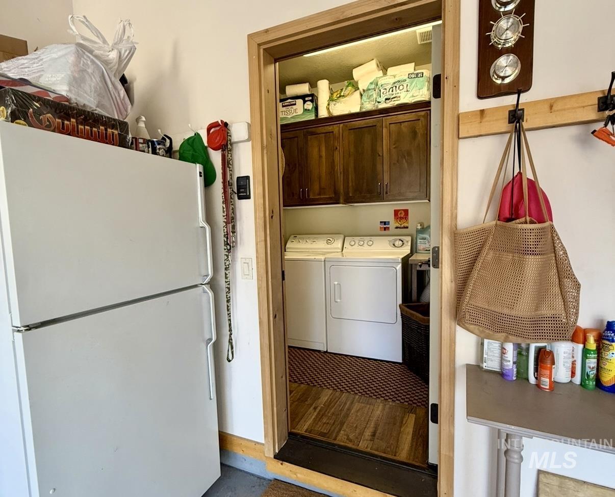 241 Bald Eagle Ln, Donnelly, Idaho 83615, 3 Bedrooms, 2 Bathrooms, Residential For Sale, Price $799,950,MLS 98968303