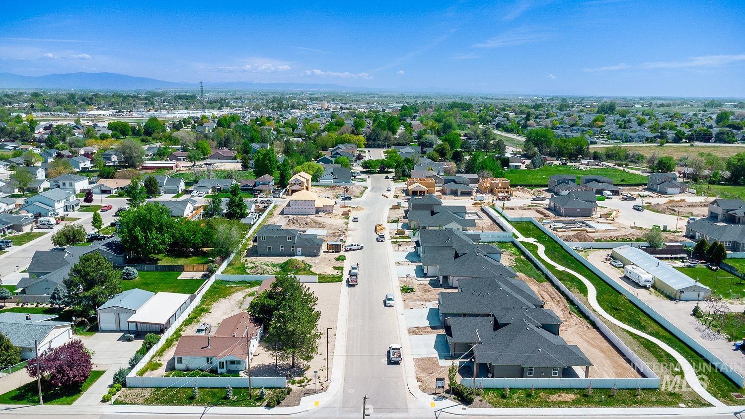 1183 W Recess Way, Kuna, Idaho 83634, 4 Bedrooms, 2.5 Bathrooms, Residential For Sale, Price $615,000,MLS 98968311