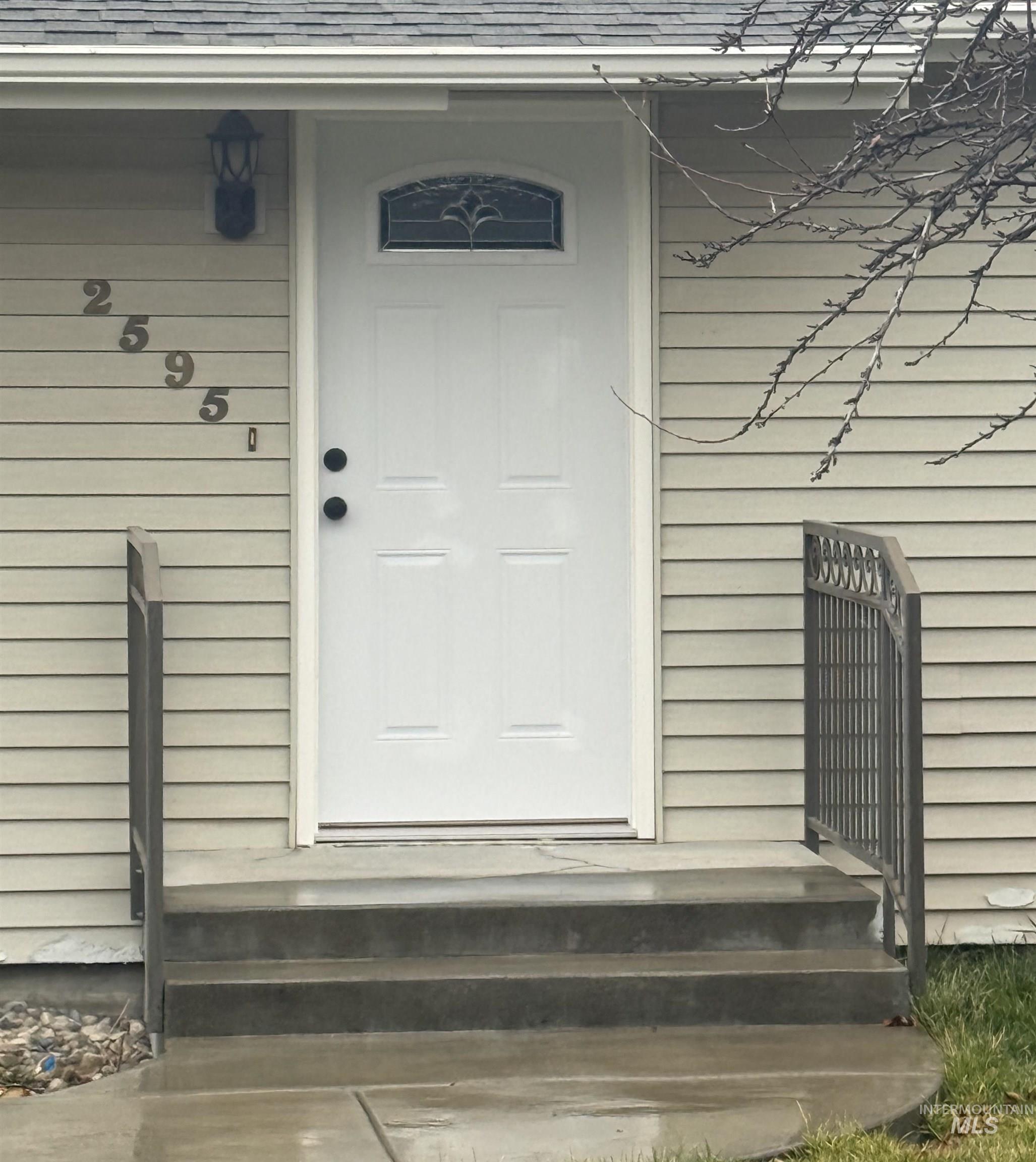 2595 N 3rd E, Mountain Home, Idaho 83647, 3 Bedrooms, 2 Bathrooms, Residential For Sale, Price $365,000, 98968312