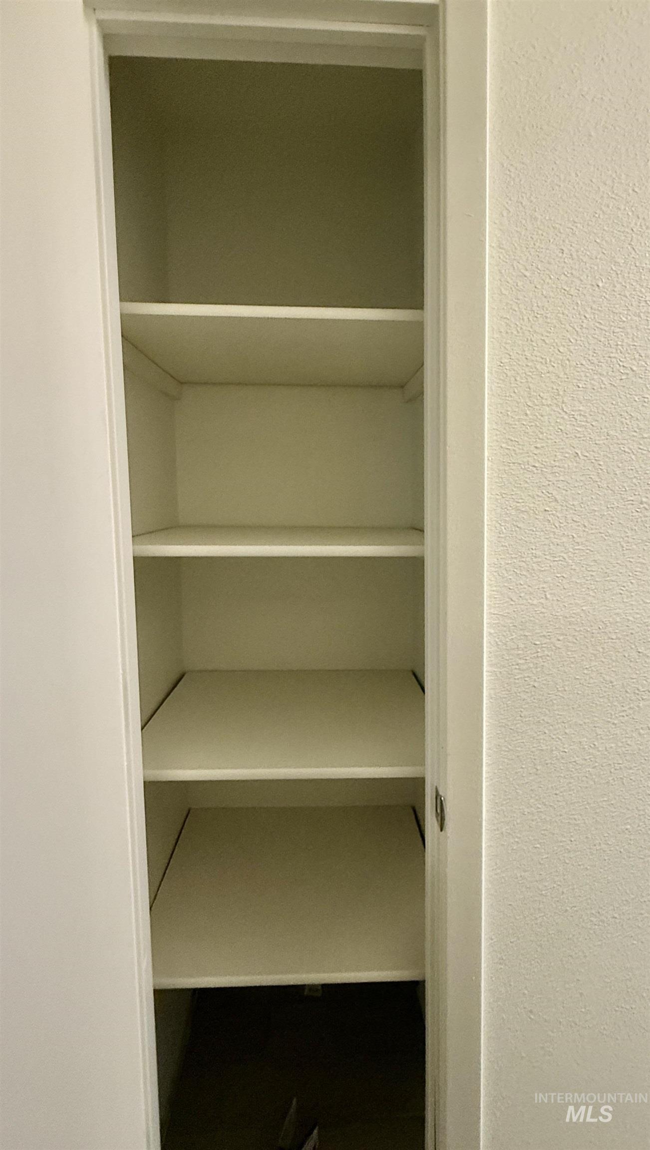 2595 N 3rd E, Mountain Home, Idaho 83647, 3 Bedrooms, 2 Bathrooms, Residential For Sale, Price $365,000, 98968312