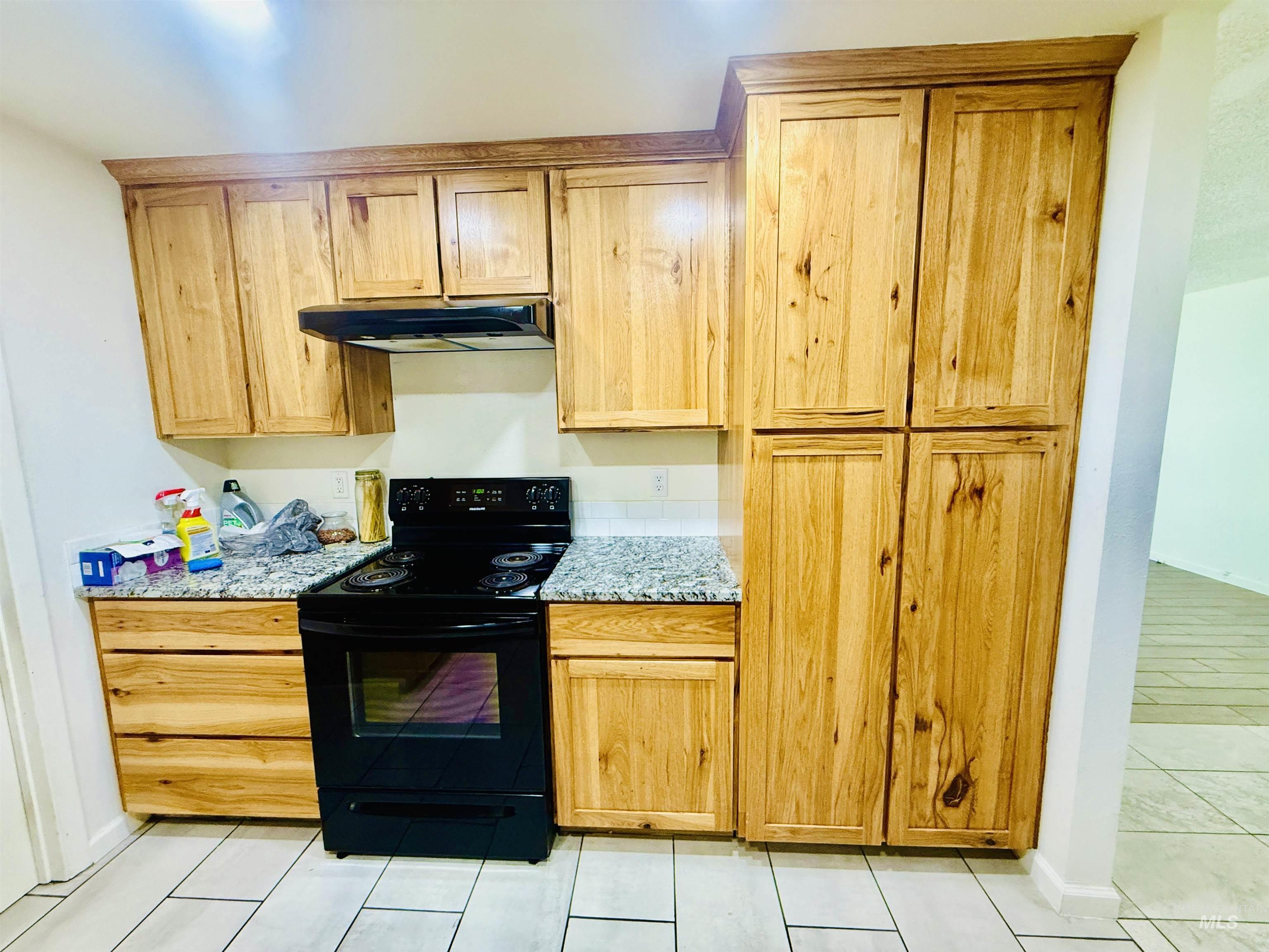 2595 N 3rd E, Mountain Home, Idaho 83647, 3 Bedrooms, 2 Bathrooms, Residential For Sale, Price $365,000, 98968312