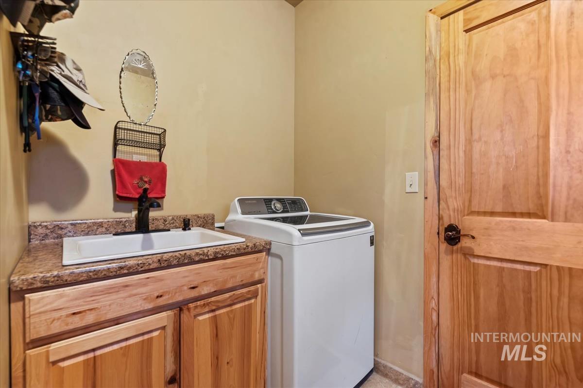 182 Southfork Rd, Garden Valley, Idaho 83622, 5 Bedrooms, 3 Bathrooms, Residential For Sale, Price $1,400,000,MLS 98968313