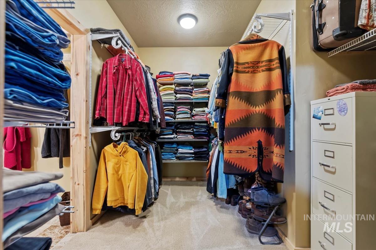 182 Southfork Rd, Garden Valley, Idaho 83622, 5 Bedrooms, 3 Bathrooms, Residential For Sale, Price $1,400,000,MLS 98968313