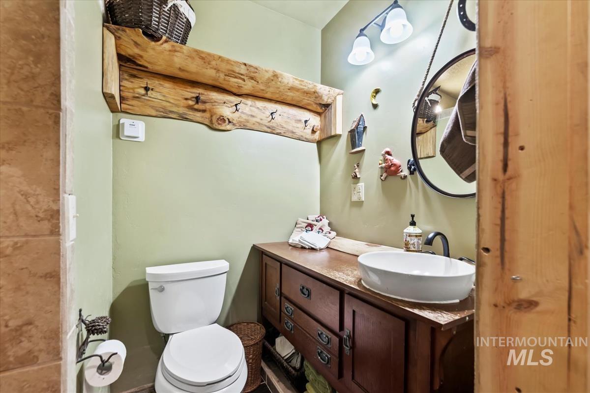 182 Southfork Rd, Garden Valley, Idaho 83622, 5 Bedrooms, 3 Bathrooms, Residential For Sale, Price $1,375,000, 98968313