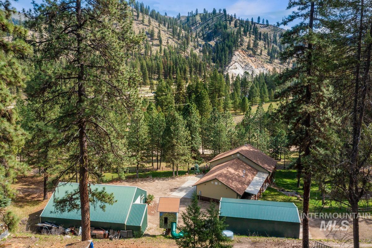 182 Southfork Rd, Garden Valley, Idaho 83622, 5 Bedrooms, 3 Bathrooms, Residential For Sale, Price $1,200,000,MLS 98968313