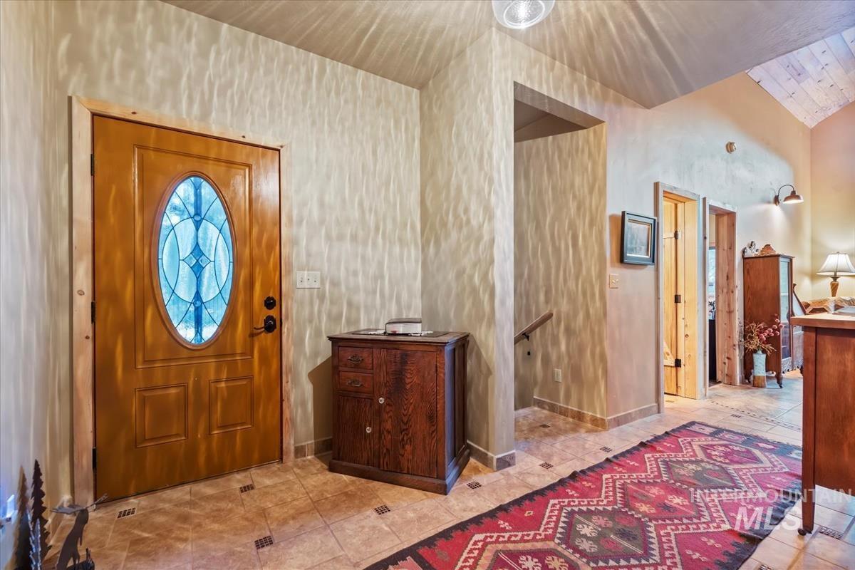 182 Southfork Rd, Garden Valley, Idaho 83622, 5 Bedrooms, 3 Bathrooms, Residential For Sale, Price $1,375,000, 98968313