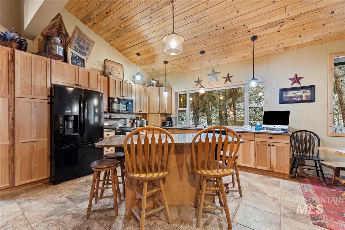 182 Southfork Rd, Garden Valley, Idaho 83622, 5 Bedrooms, 3 Bathrooms, Residential For Sale, Price $1,375,000, 98968313