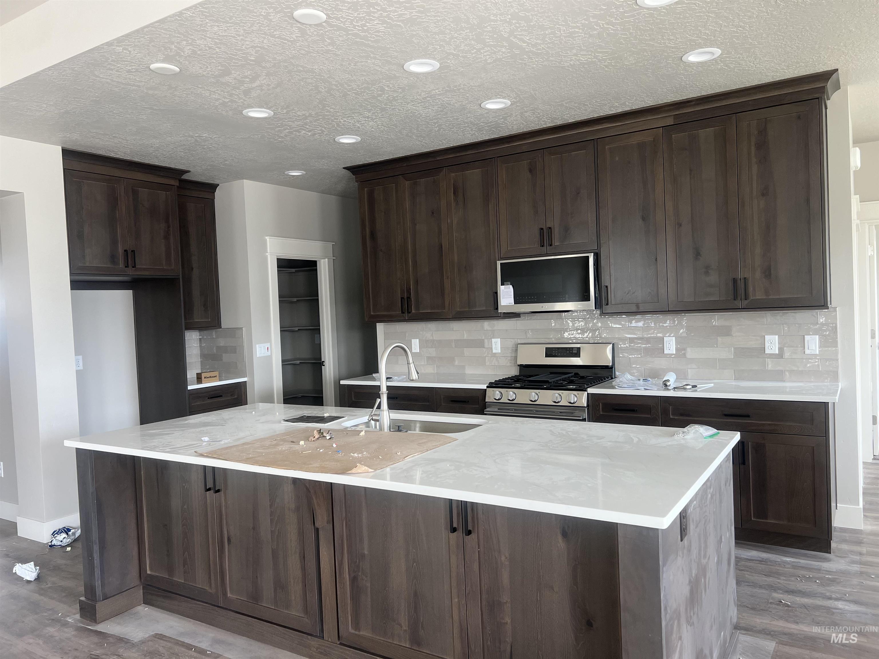 1171 W Recess Way, Kuna, Idaho 83634, 4 Bedrooms, 2.5 Bathrooms, Residential For Sale, Price $650,000, 98968317