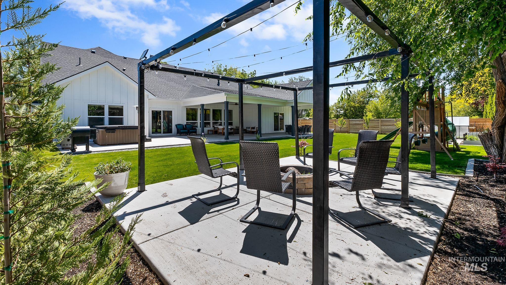 1697 S Vinnell, Boise, Idaho 83709, 4 Bedrooms, 4.5 Bathrooms, Residential For Sale, Price $1,200,000,MLS 98968320