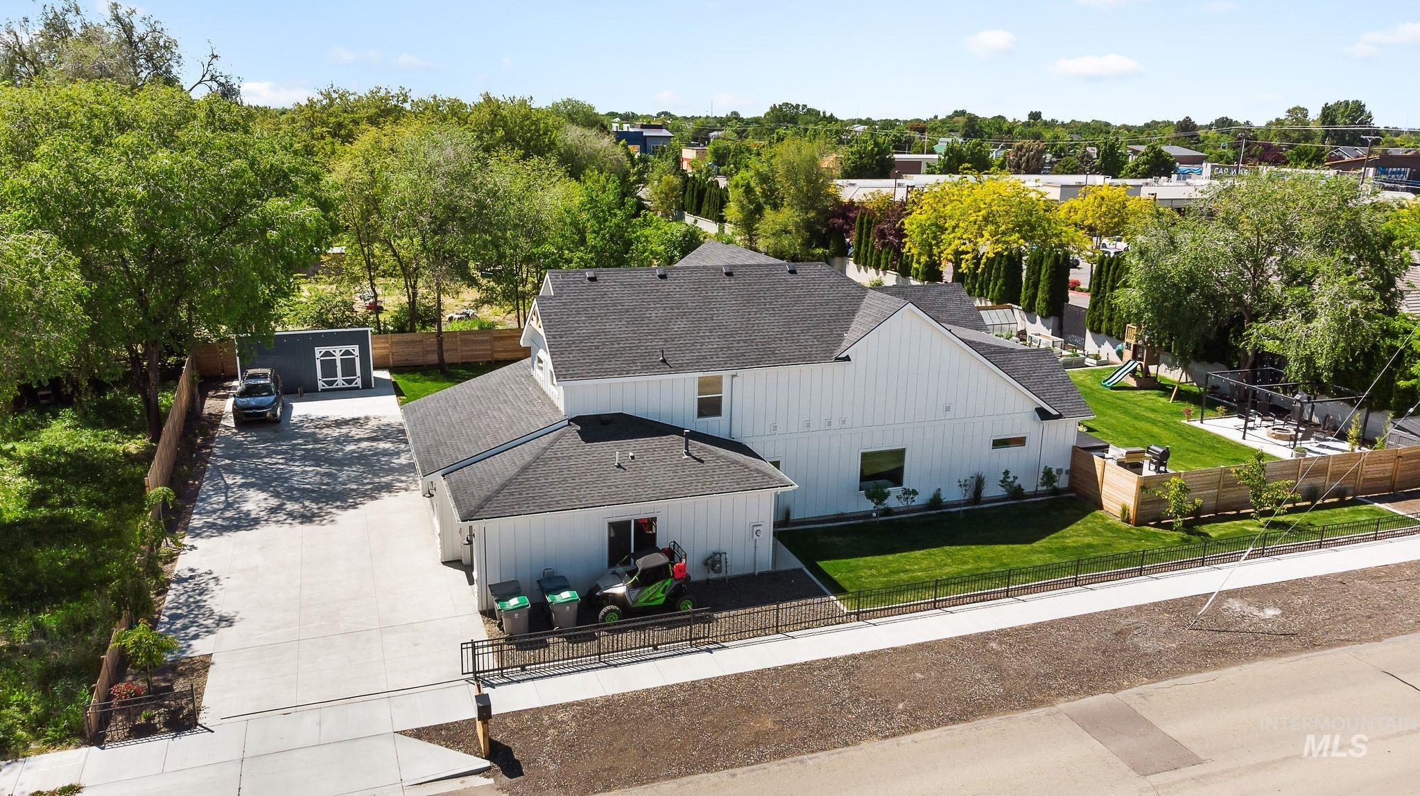 1697 S Vinnell, Boise, Idaho 83709, 4 Bedrooms, 4.5 Bathrooms, Residential For Sale, Price $1,200,000,MLS 98968320