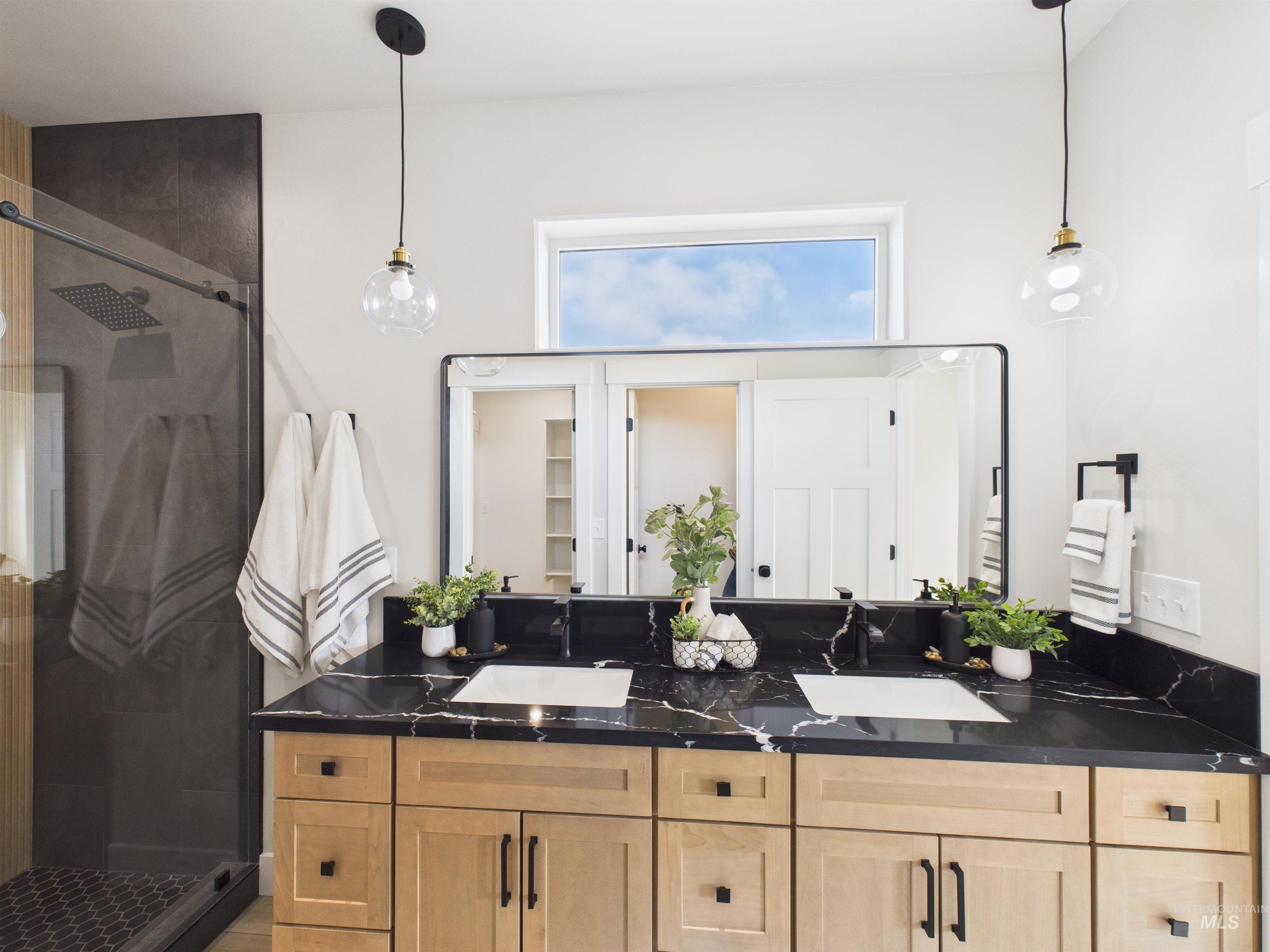 1215 Bronze, Rupert, Idaho 83336, 3 Bedrooms, 2 Bathrooms, Residential For Sale, Price $415,000,MLS 98968323