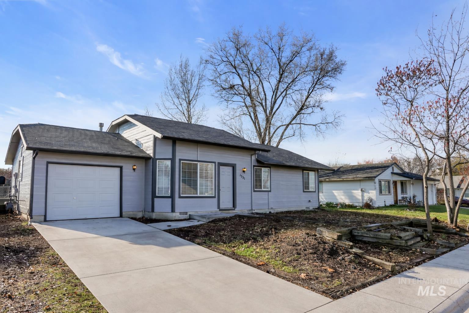 1331 W Curtner St, Kuna, Idaho 83634, 3 Bedrooms, 1.5 Bathrooms, Residential For Sale, Price $350,000,MLS 98968328