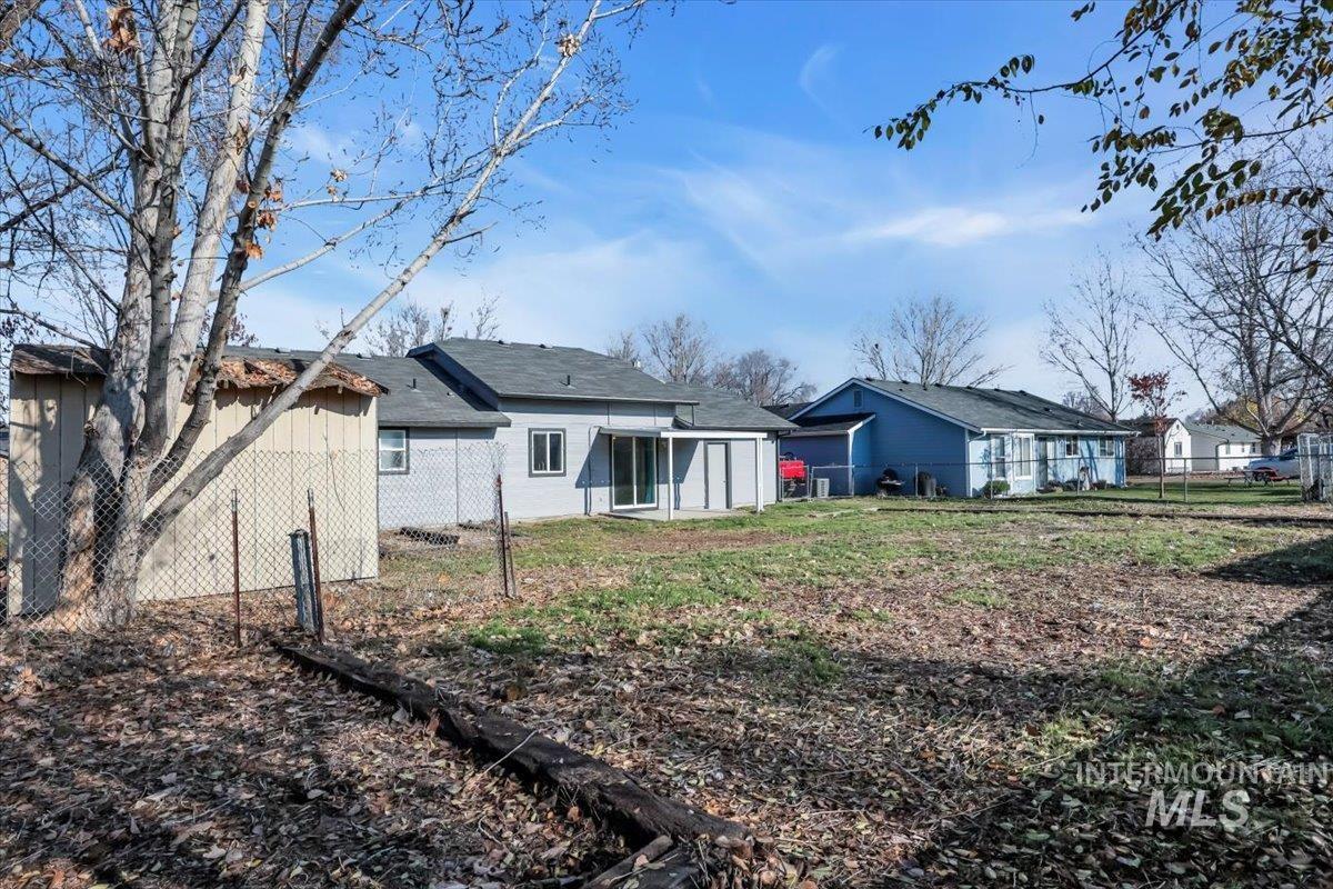 1331 W Curtner St, Kuna, Idaho 83634, 3 Bedrooms, 1.5 Bathrooms, Residential For Sale, Price $350,000,MLS 98968328