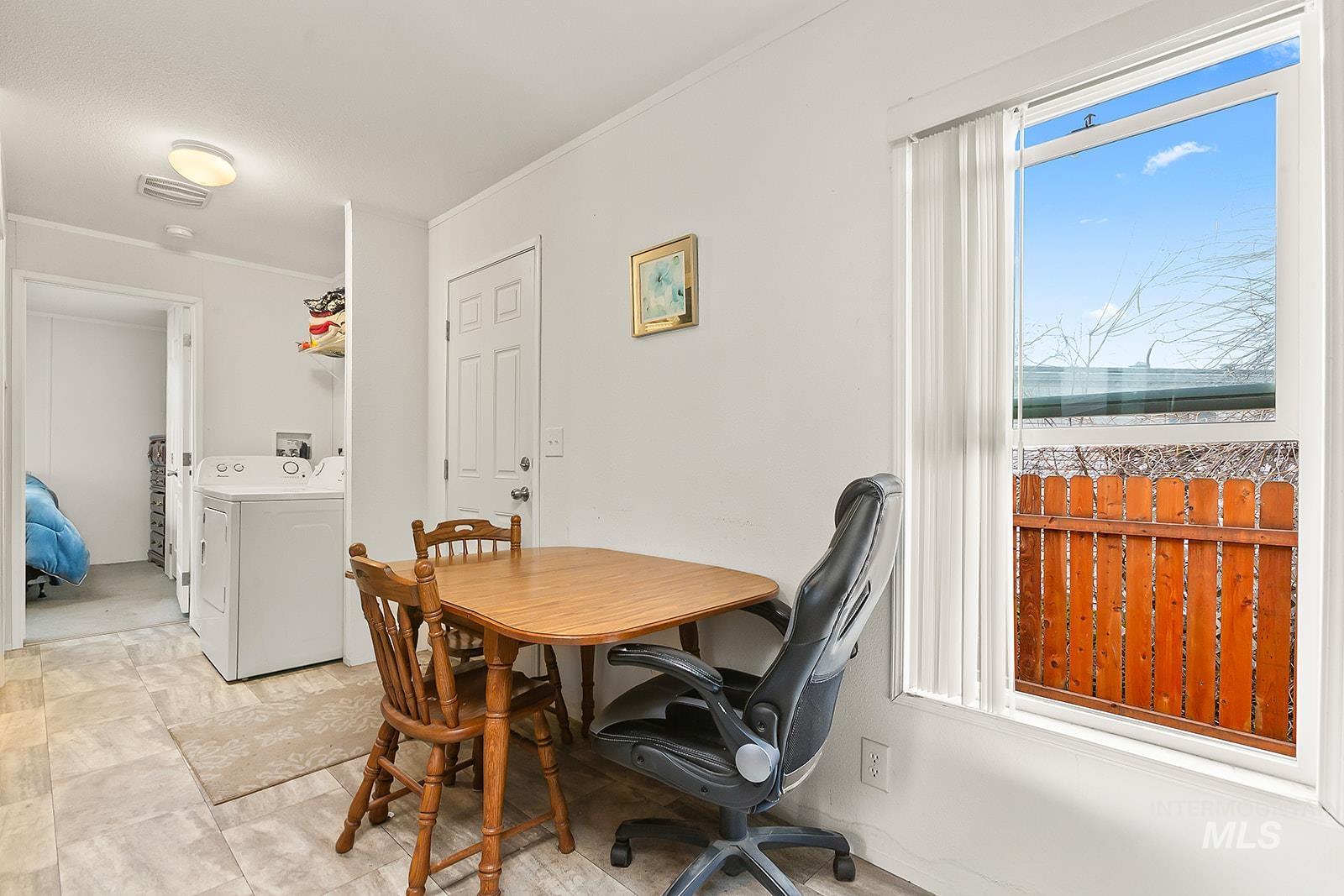 2015 6th Ave, Clarkston, Washington 99403, 2 Bedrooms, 1 Bathroom, Residential For Sale, Price $69,500,MLS 98968330