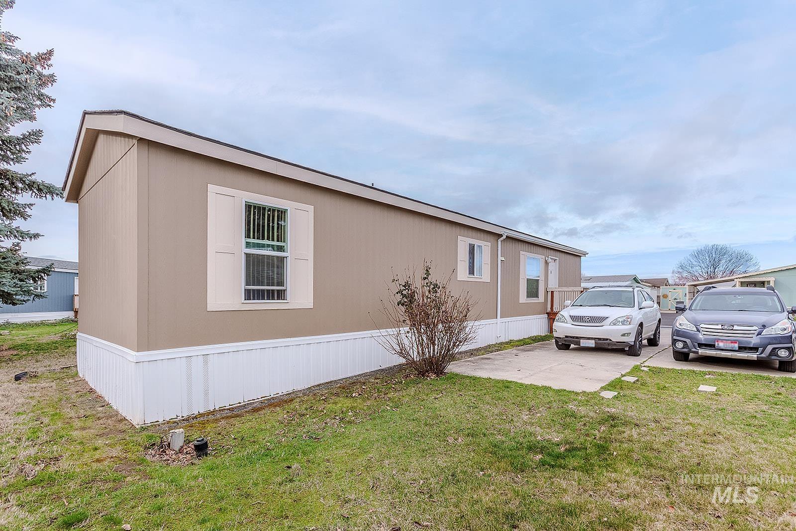 2015 6th Ave, Clarkston, Washington 99403, 2 Bedrooms, 1 Bathroom, Residential For Sale, Price $69,500,MLS 98968330