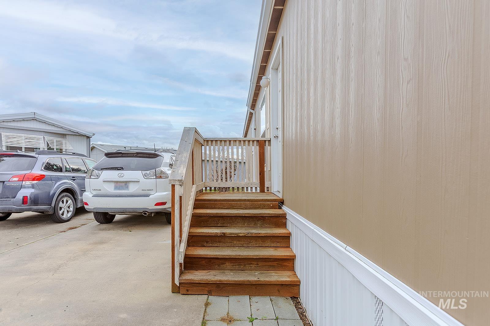 2015 6th Ave, Clarkston, Washington 99403, 2 Bedrooms, 1 Bathroom, Residential For Sale, Price $69,500,MLS 98968330