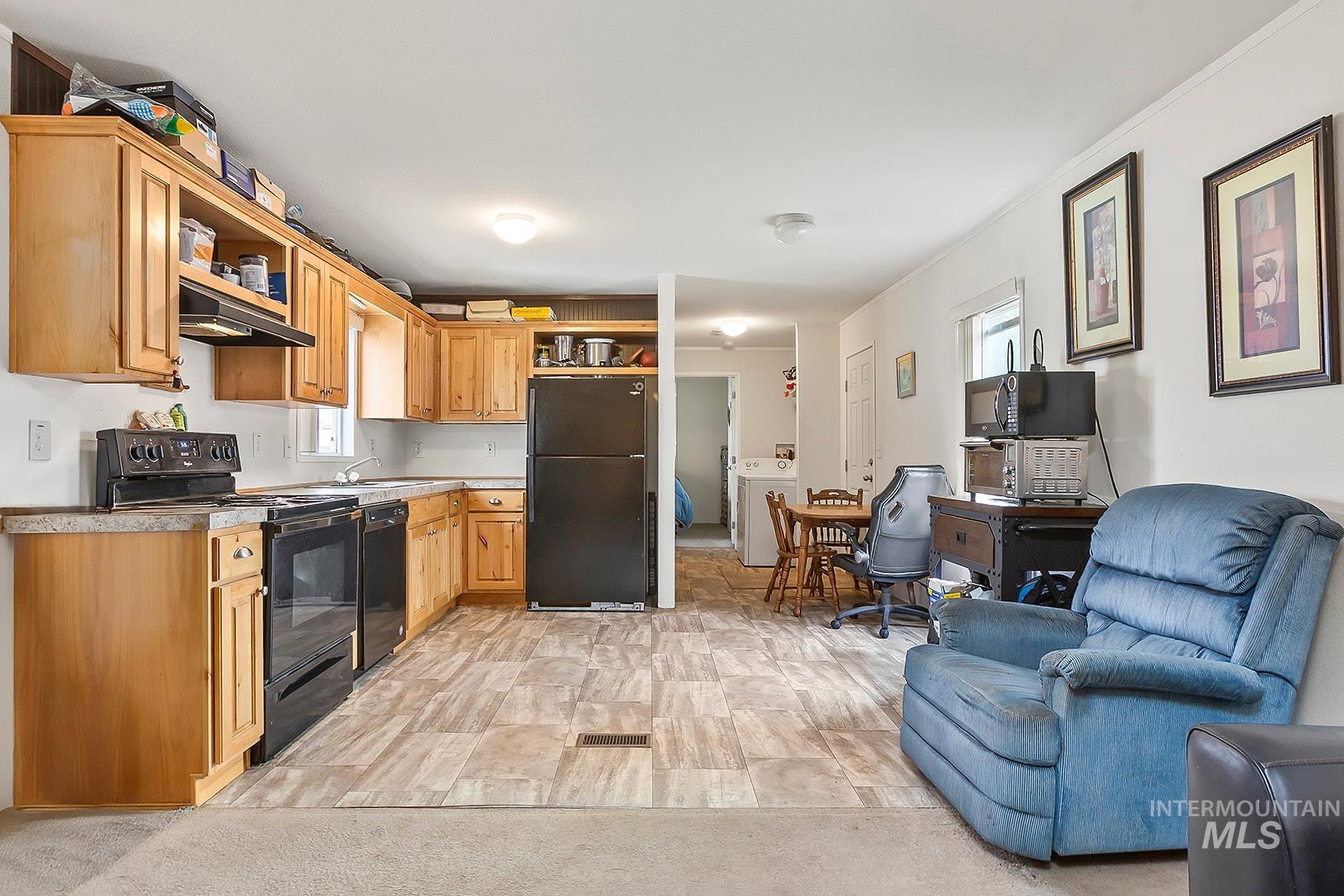 2015 6th Ave, Clarkston, Washington 99403, 2 Bedrooms, 1 Bathroom, Residential For Sale, Price $69,500,MLS 98968330