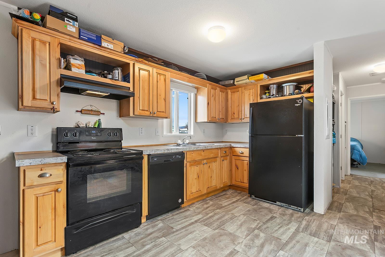 2015 6th Ave, Clarkston, Washington 99403, 2 Bedrooms, 1 Bathroom, Residential For Sale, Price $69,500,MLS 98968330