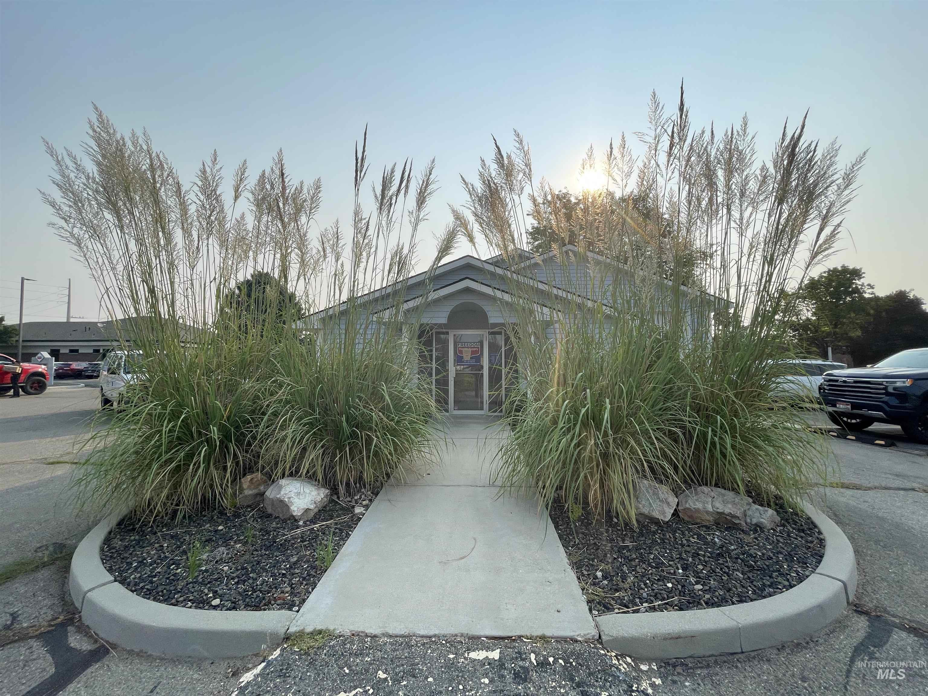 1603 12th Ave Rd., Nampa, Idaho 83686, Business/Commercial For Sale, Price $350,000,MLS 98968332