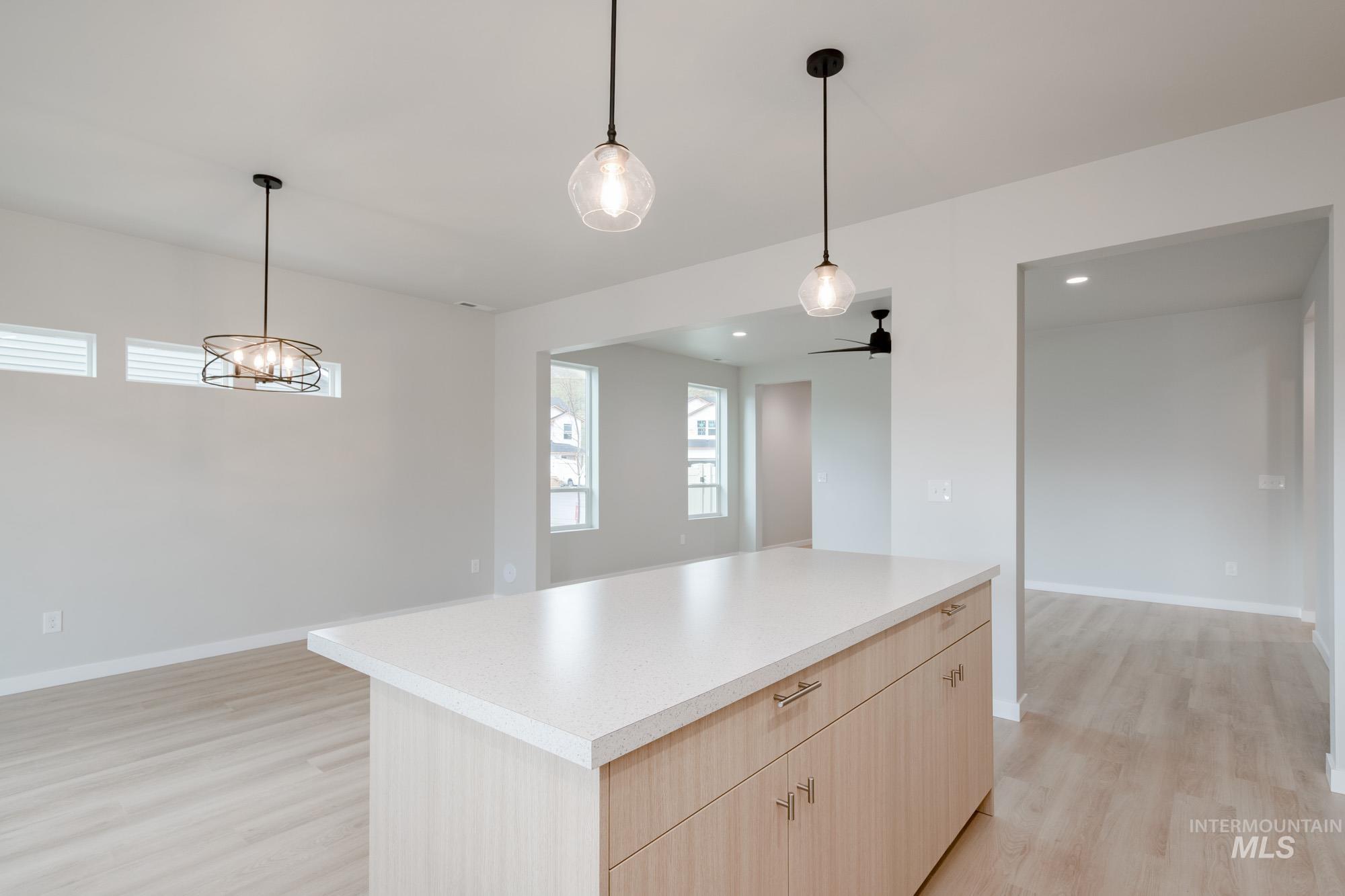 235 Caribou Ct, Horseshoe Bend, Idaho 83629, 3 Bedrooms, 2.5 Bathrooms, Residential For Sale, Price $419,990,MLS 98968335