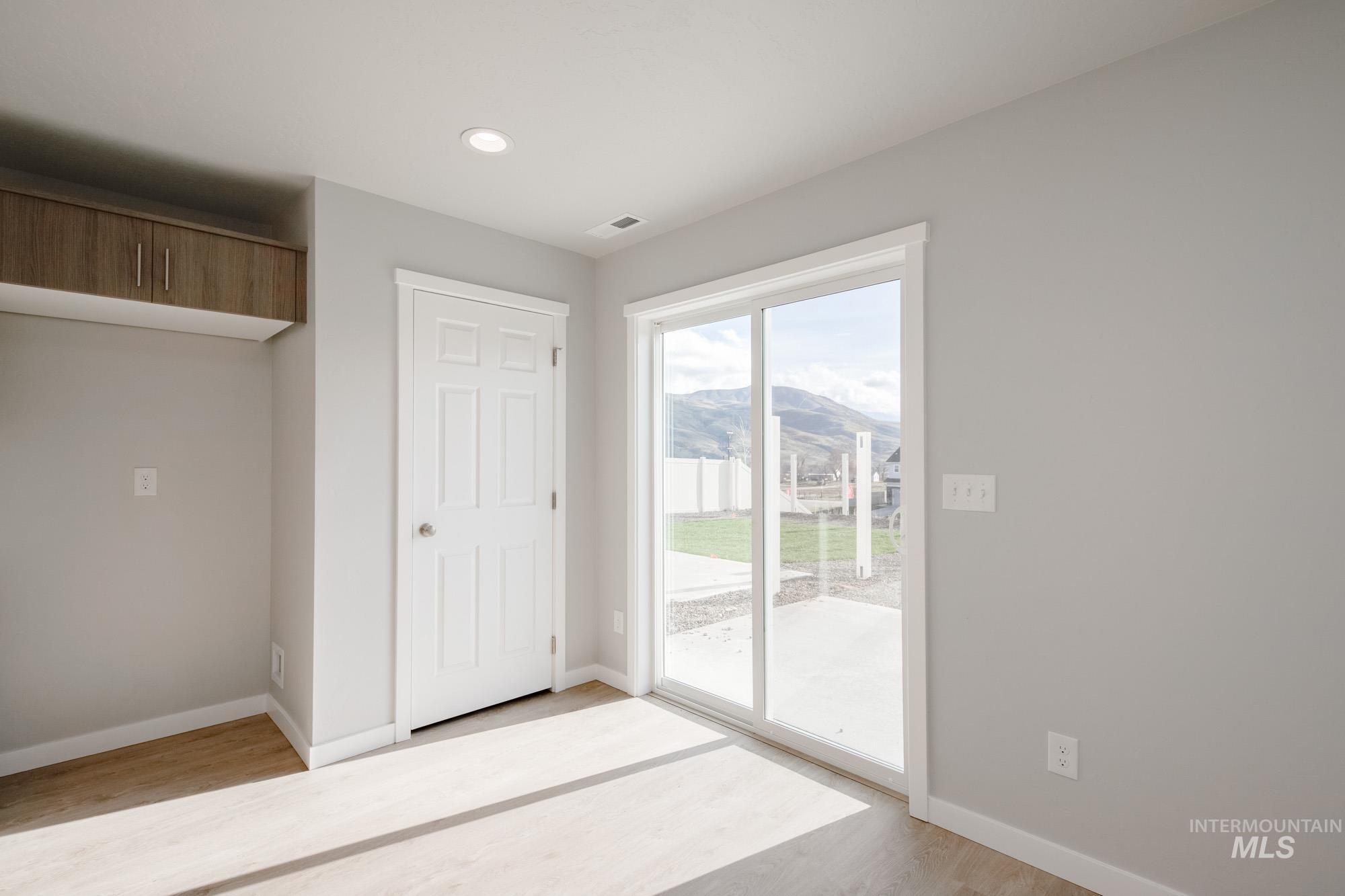 229 Moose St, Horseshoe Bend, Idaho 83629, 3 Bedrooms, 2.5 Bathrooms, Residential For Sale, Price $348,990,MLS 98968337