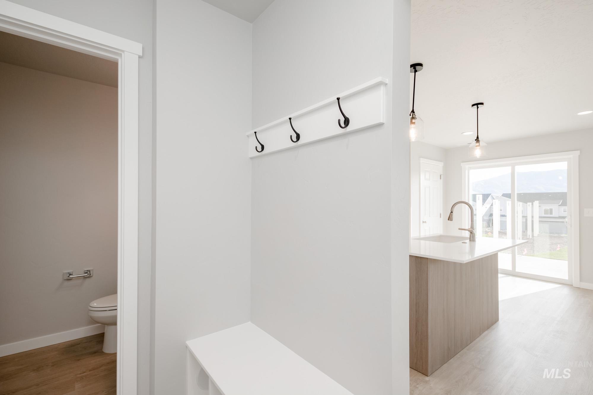 225 Moose St, Horseshoe Bend, Idaho 83629, 3 Bedrooms, 2.5 Bathrooms, Residential For Sale, Price $349,990,MLS 98968339