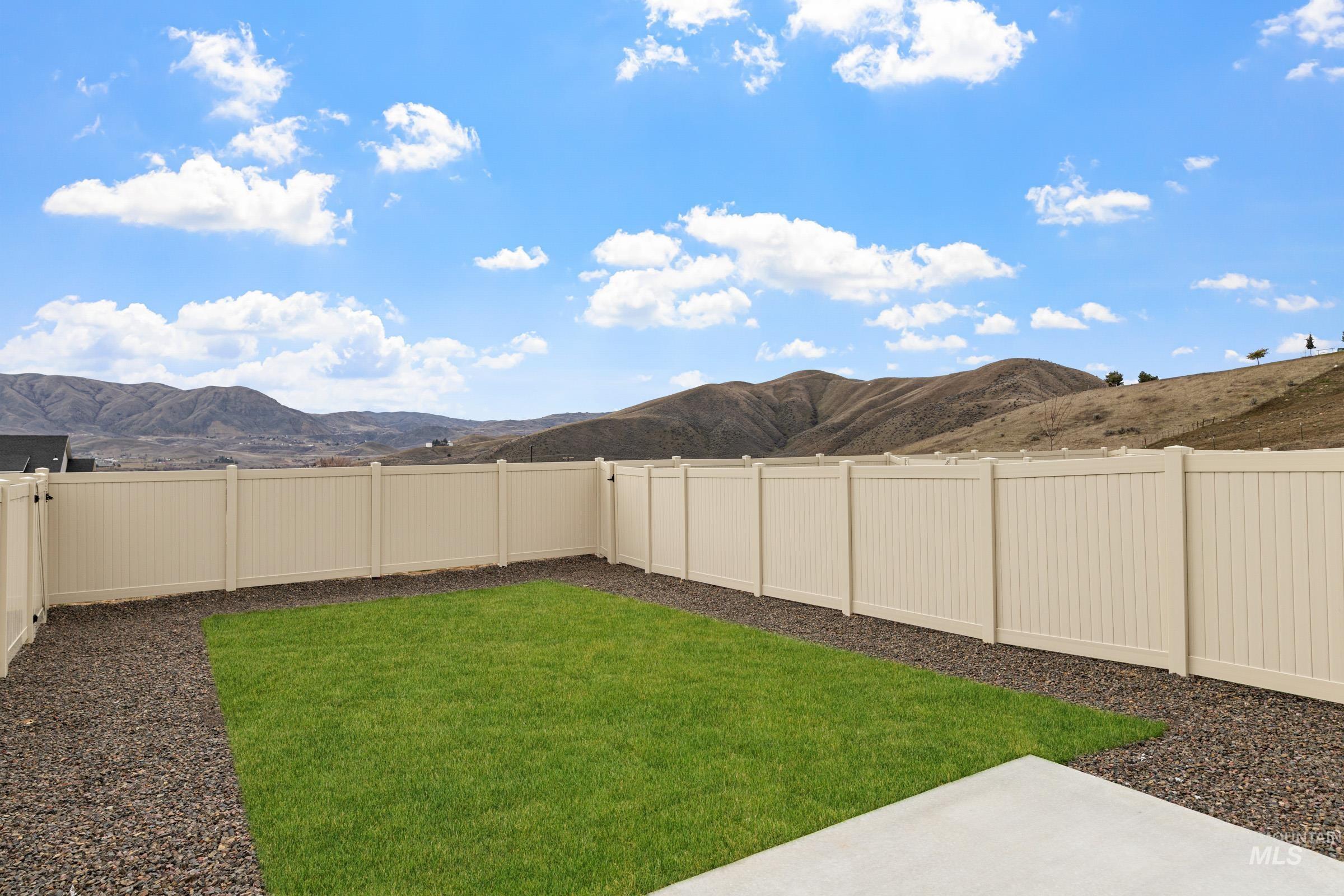 225 Moose St, Horseshoe Bend, Idaho 83629, 3 Bedrooms, 2.5 Bathrooms, Residential For Sale, Price $349,990, 98968339