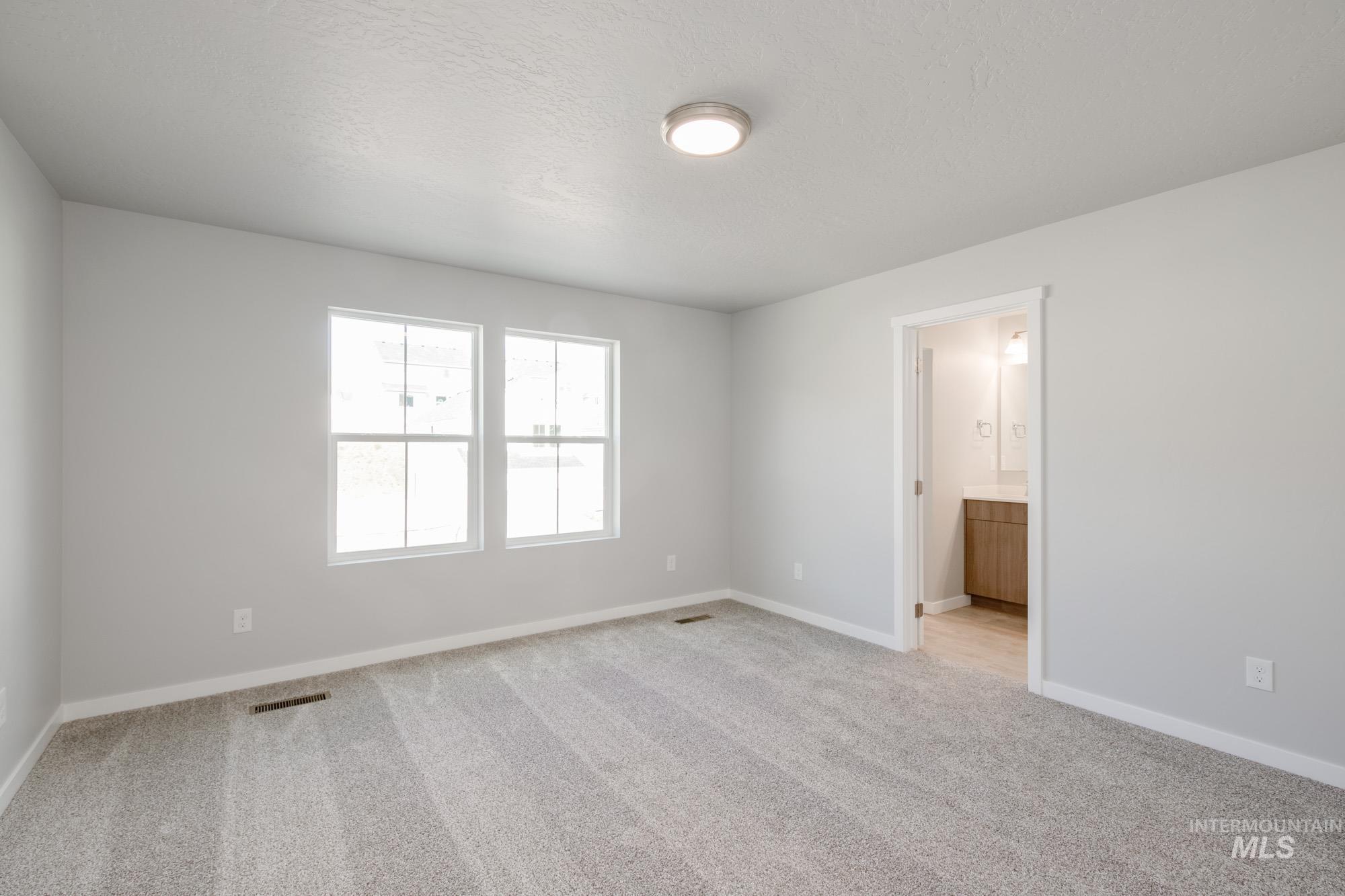 227 Moose St, Horseshoe Bend, Idaho 83629, 3 Bedrooms, 2.5 Bathrooms, Residential For Sale, Price $349,990,MLS 98968340