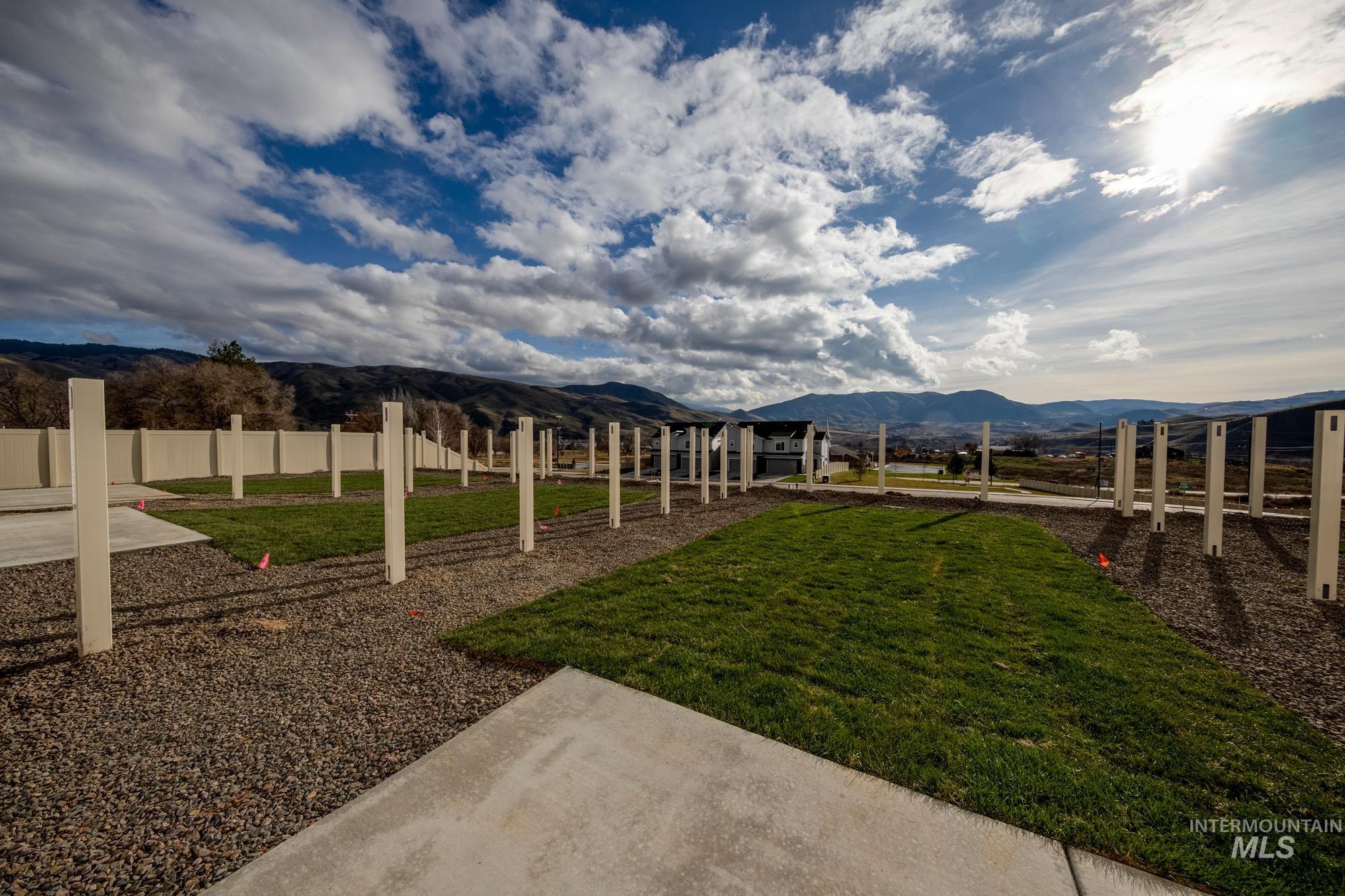 227 Moose St, Horseshoe Bend, Idaho 83629, 3 Bedrooms, 2.5 Bathrooms, Residential For Sale, Price $349,990,MLS 98968340