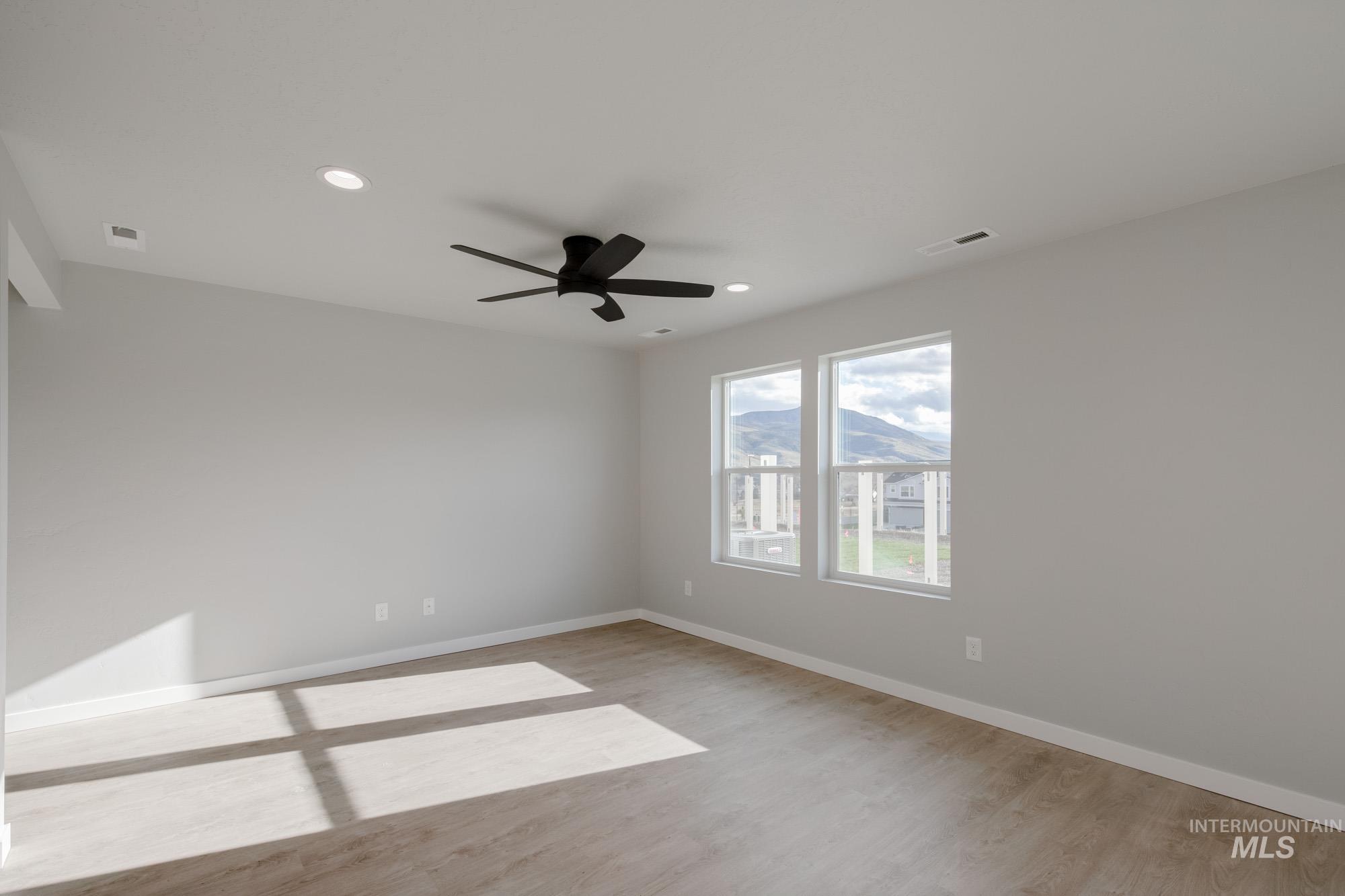 227 Moose St, Horseshoe Bend, Idaho 83629, 3 Bedrooms, 2.5 Bathrooms, Residential For Sale, Price $349,990,MLS 98968340