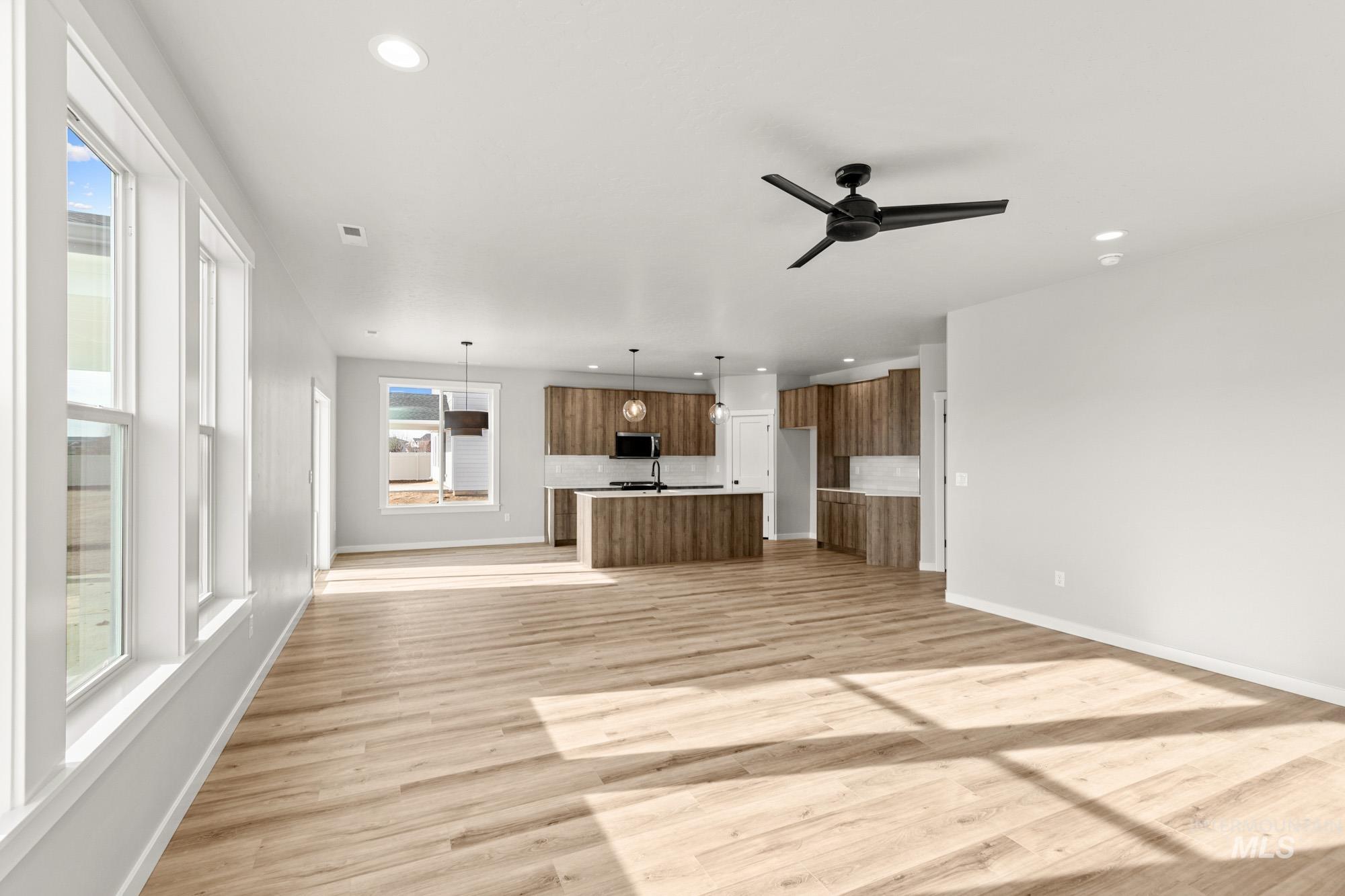 5487 W Yarnell St, Eagle, Idaho 83616, 4 Bedrooms, 3 Bathrooms, Residential For Sale, Price $874,990,MLS 98968343