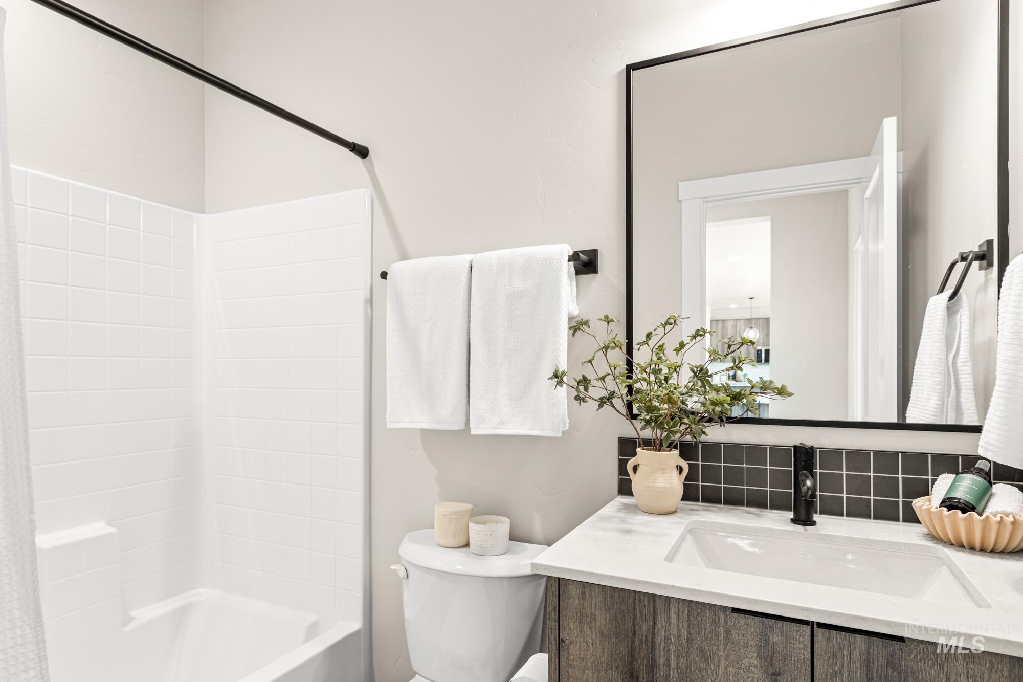 5487 W Yarnell St, Eagle, Idaho 83616, 4 Bedrooms, 3 Bathrooms, Residential For Sale, Price $874,990,MLS 98968343