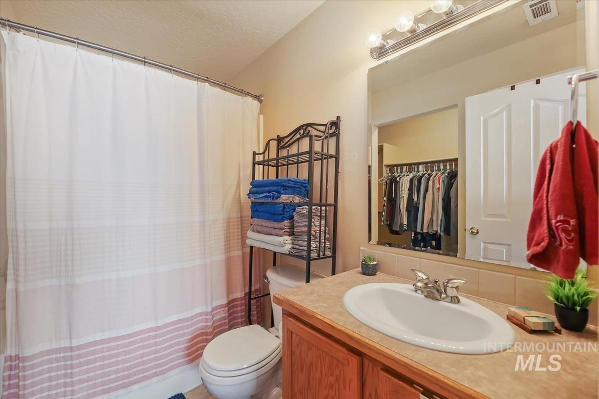 3819 Topeka Ave, Caldwell, Idaho 83605, 3 Bedrooms, 2 Bathrooms, Residential For Sale, Price $359,900,MLS 98968350