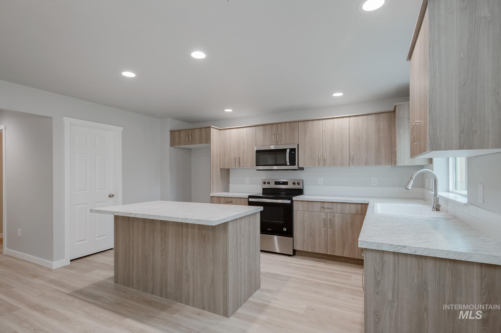 1528 Long Pond St, Middleton, Idaho 83644, 4 Bedrooms, 2.5 Bathrooms, Residential For Sale, Price $495,990,MLS 98968353