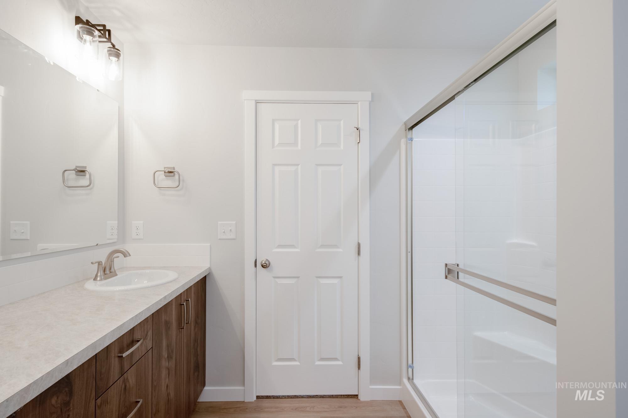 1494 Long Pond St, Middleton, Idaho 83644, 5 Bedrooms, 3 Bathrooms, Residential For Sale, Price $515,990,MLS 98968355