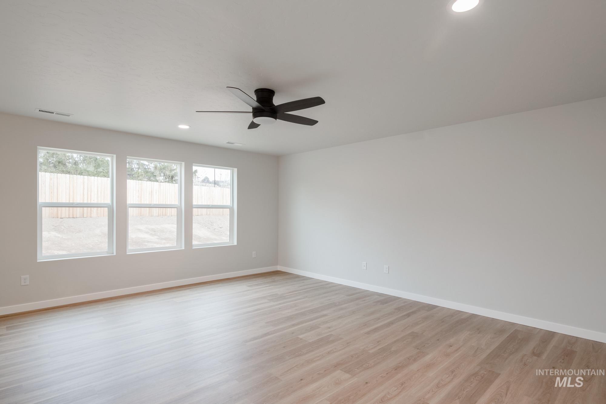 1494 Long Pond St, Middleton, Idaho 83644, 5 Bedrooms, 3 Bathrooms, Residential For Sale, Price $515,990,MLS 98968355