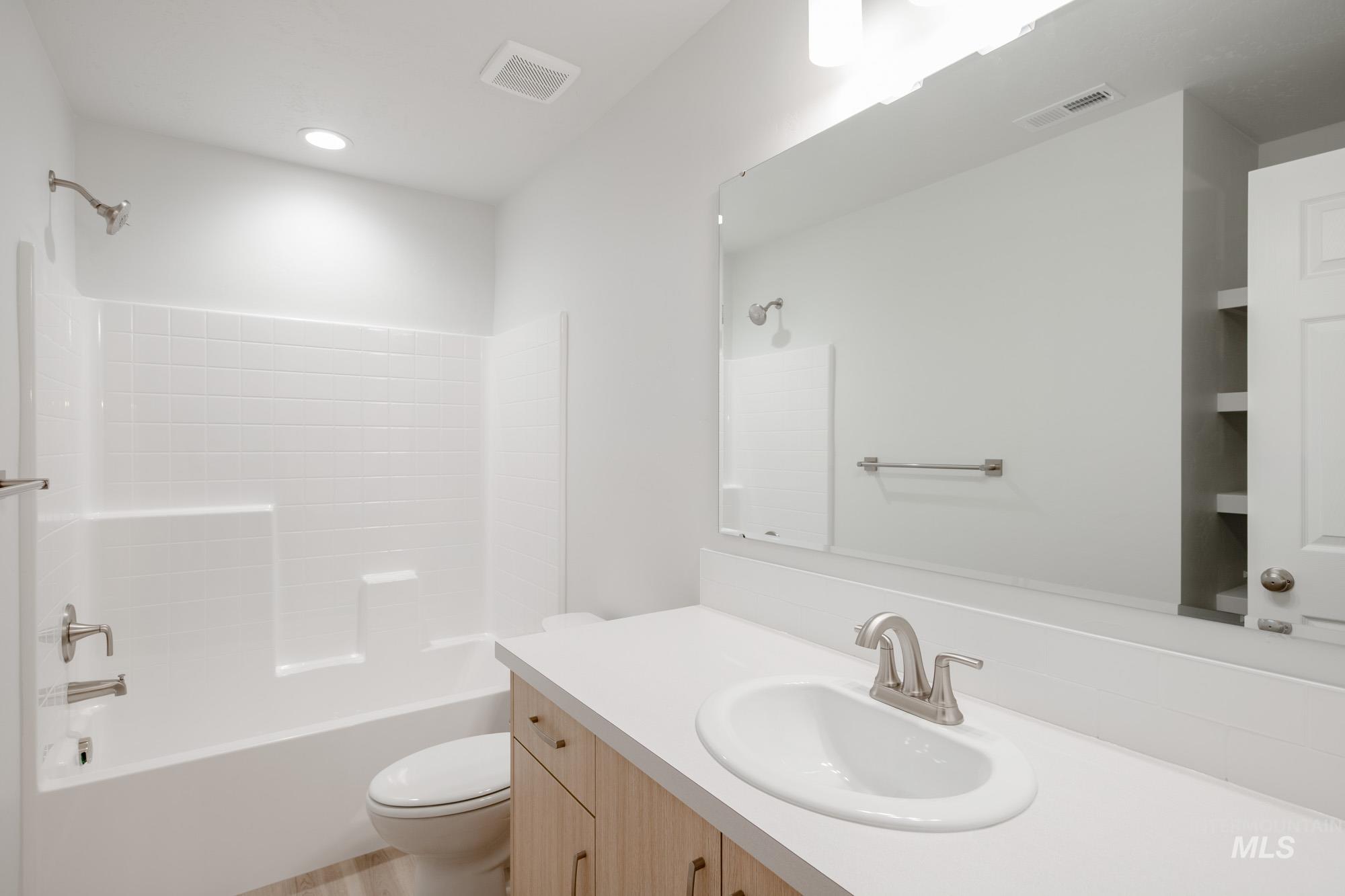 1472 Long Pond St, Middleton, Idaho 83644, 4 Bedrooms, 2.5 Bathrooms, Residential For Sale, Price $459,990,MLS 98968356