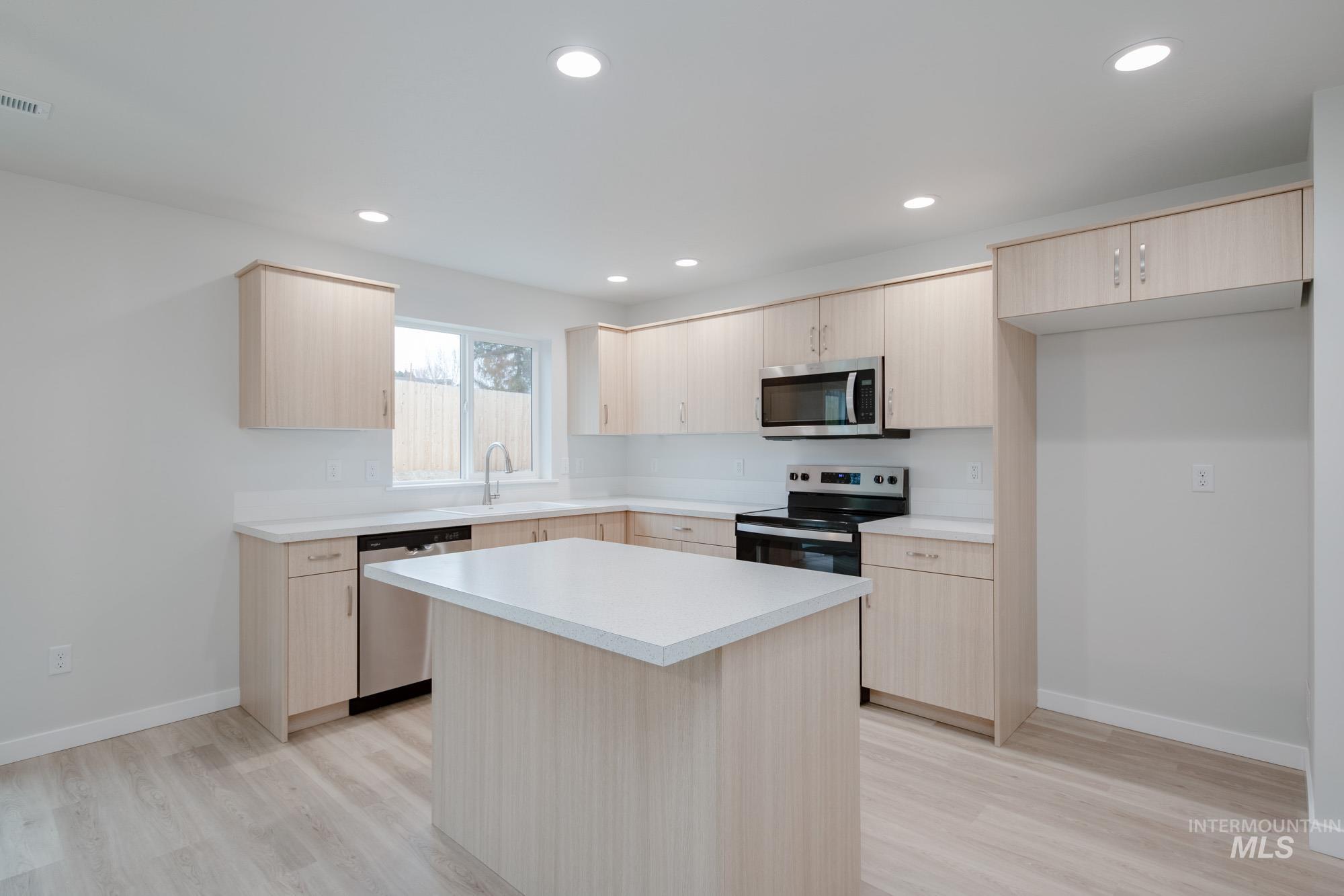 1472 Long Pond St, Middleton, Idaho 83644, 4 Bedrooms, 2.5 Bathrooms, Residential For Sale, Price $459,990,MLS 98968356