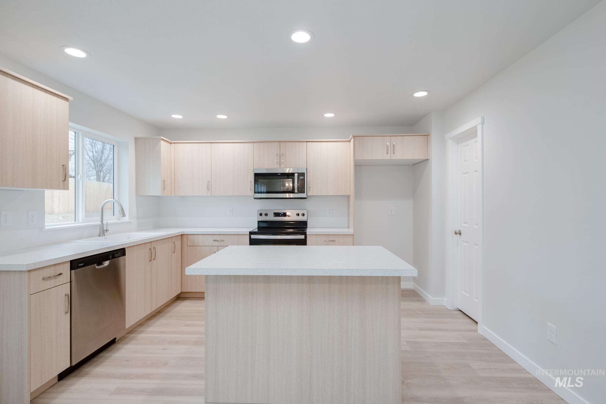 1472 Long Pond St, Middleton, Idaho 83644, 4 Bedrooms, 2.5 Bathrooms, Residential For Sale, Price $459,990,MLS 98968356