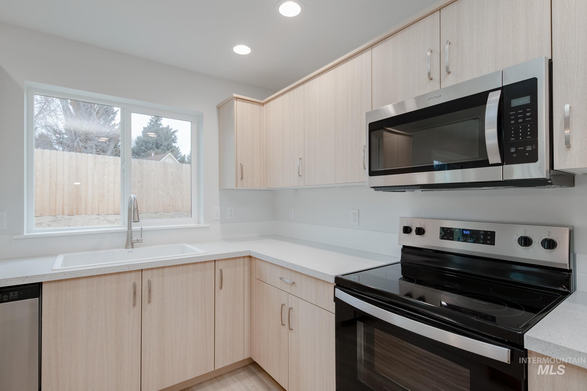 1472 Long Pond St, Middleton, Idaho 83644, 4 Bedrooms, 2.5 Bathrooms, Residential For Sale, Price $459,990,MLS 98968356