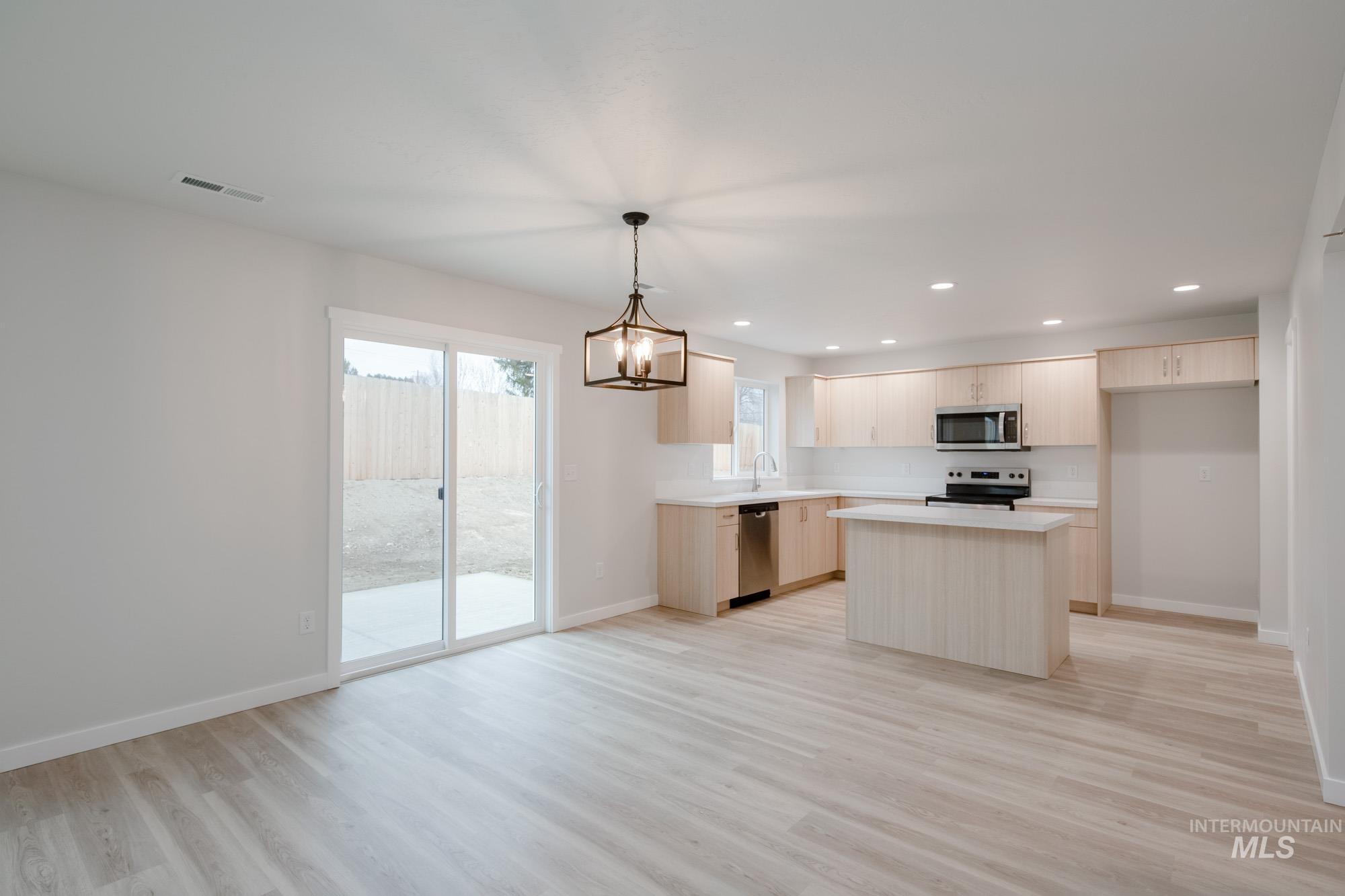 1472 Long Pond St, Middleton, Idaho 83644, 4 Bedrooms, 2.5 Bathrooms, Residential For Sale, Price $459,990,MLS 98968356