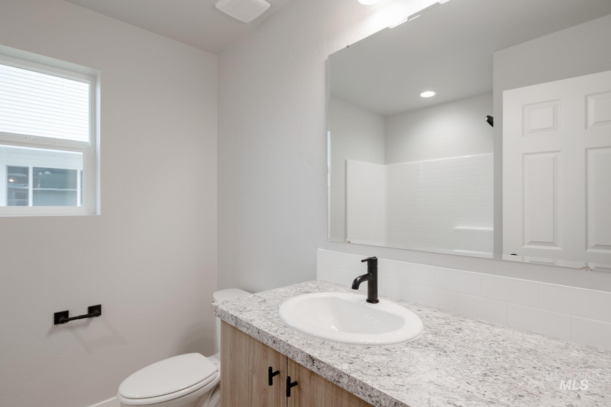 1631 Long Pond St, Middleton, Idaho 83644, 4 Bedrooms, 2 Bathrooms, Residential For Sale, Price $470,990,MLS 98968357