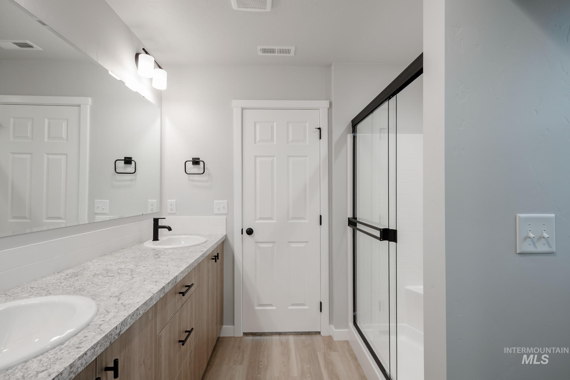 1631 Long Pond St, Middleton, Idaho 83644, 4 Bedrooms, 2 Bathrooms, Residential For Sale, Price $470,990,MLS 98968357