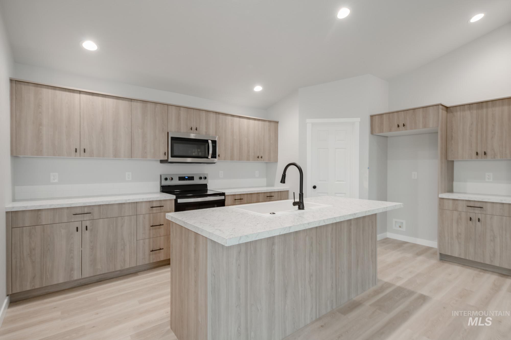 1631 Long Pond St, Middleton, Idaho 83644, 4 Bedrooms, 2 Bathrooms, Residential For Sale, Price $470,990,MLS 98968357